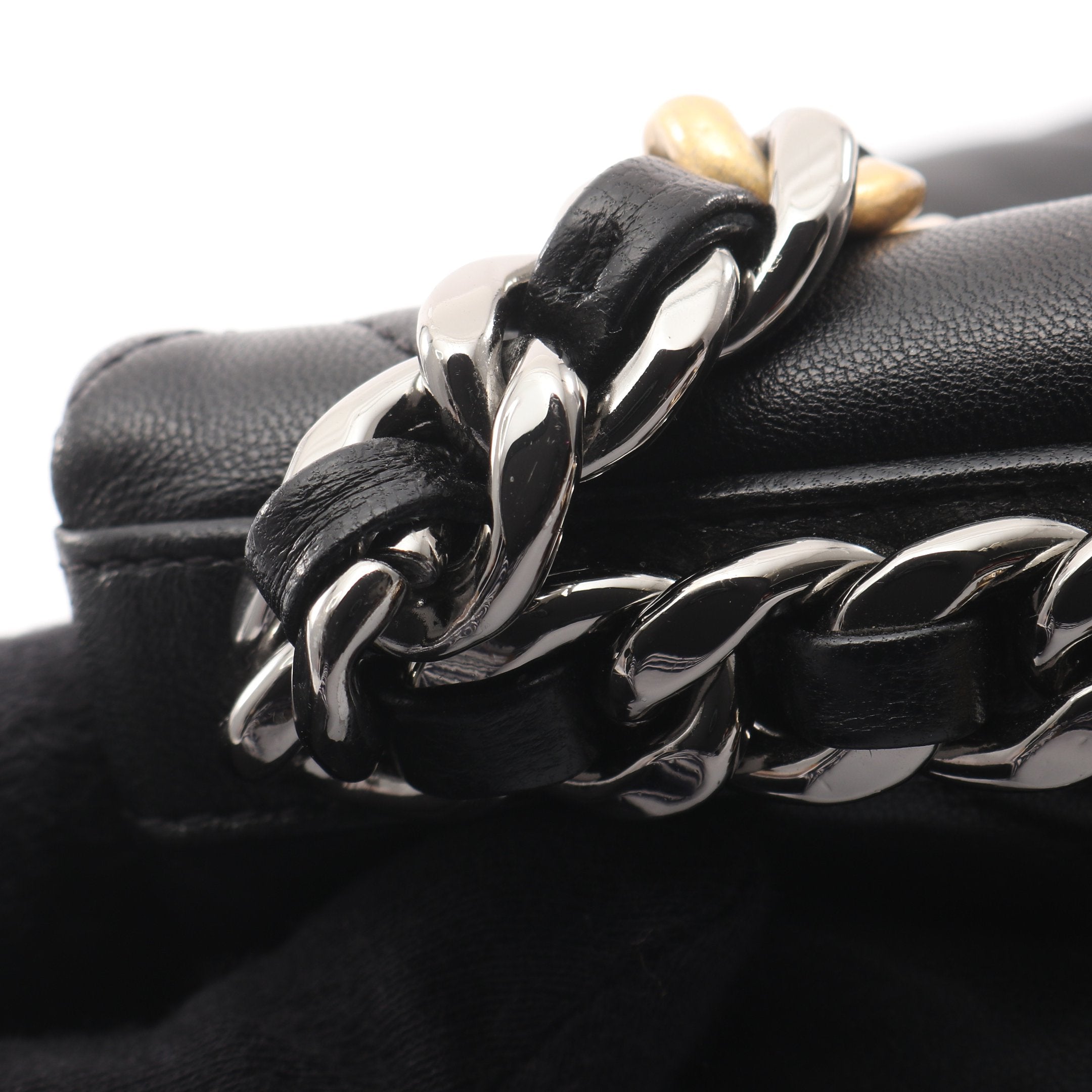 CHANEL シャネル ショルダーバッグ 19 ディズヌフ マキシ 19 ディズヌフ マトラッセ コンビ金具 2WAY チェーンショルダーバッグ
