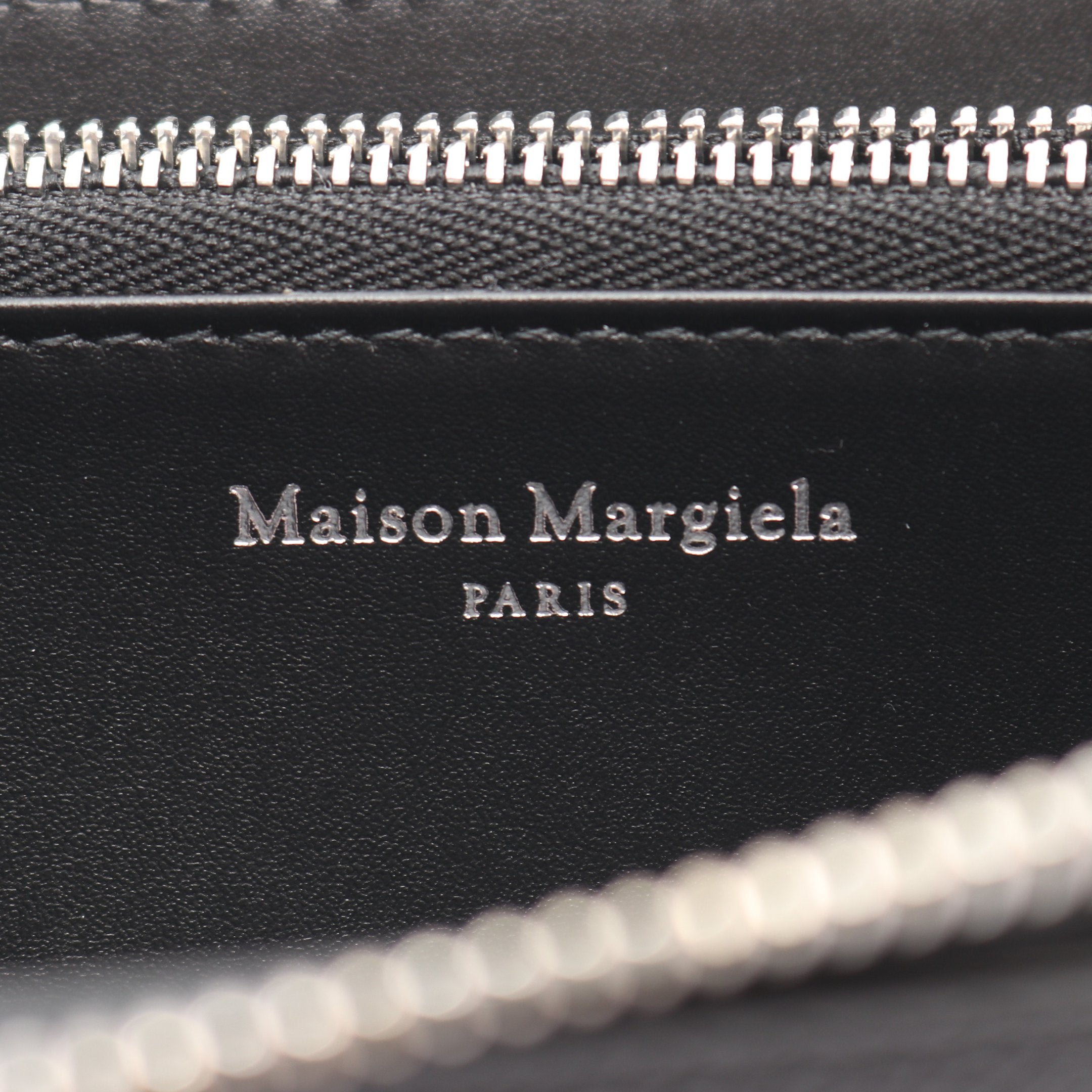 ラウンドファスナー長財布 レザー ブラック メゾンマルジェラ – RECLO