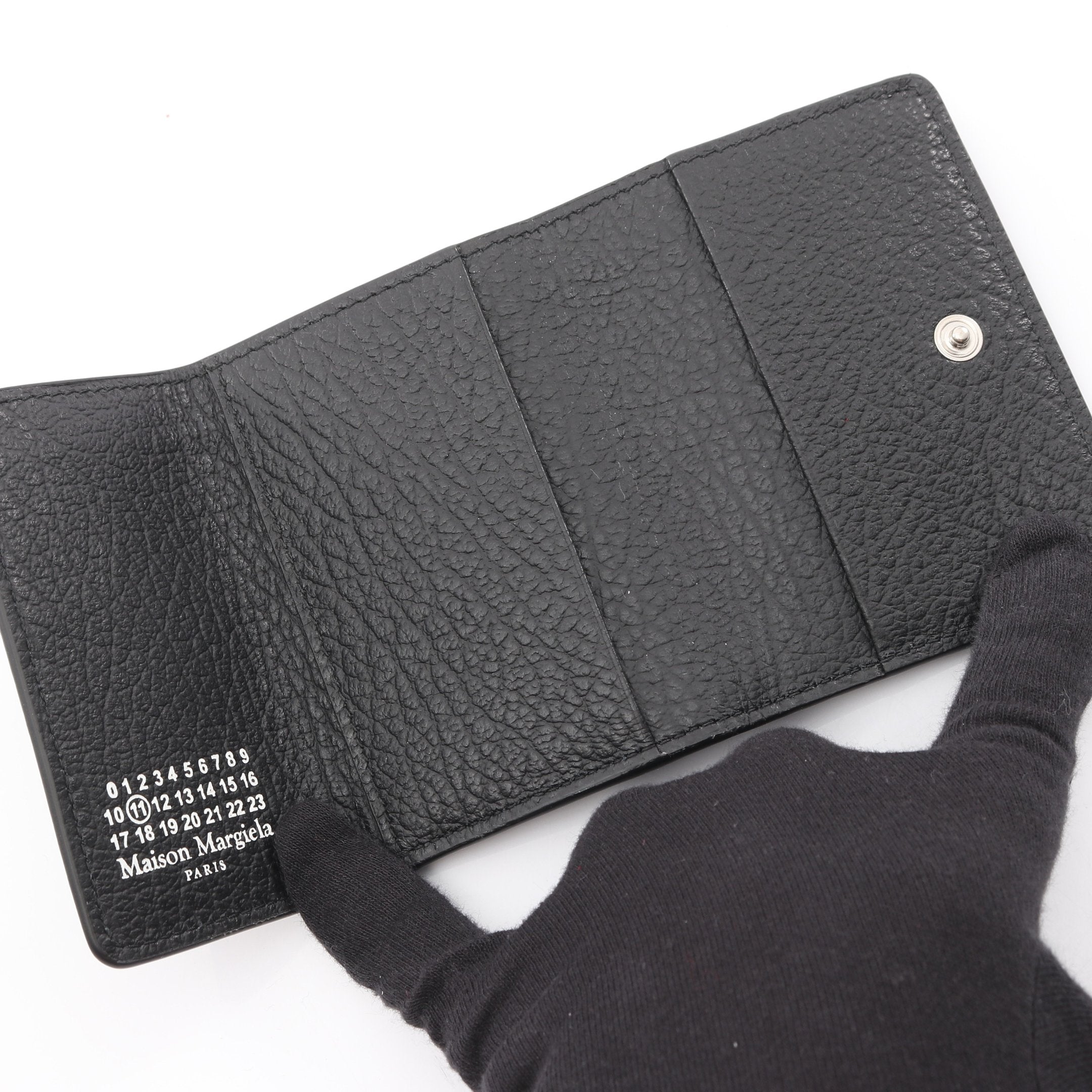 三つ折り財布 コンパクトウォレット レザー ブラック メゾンマルジェラ