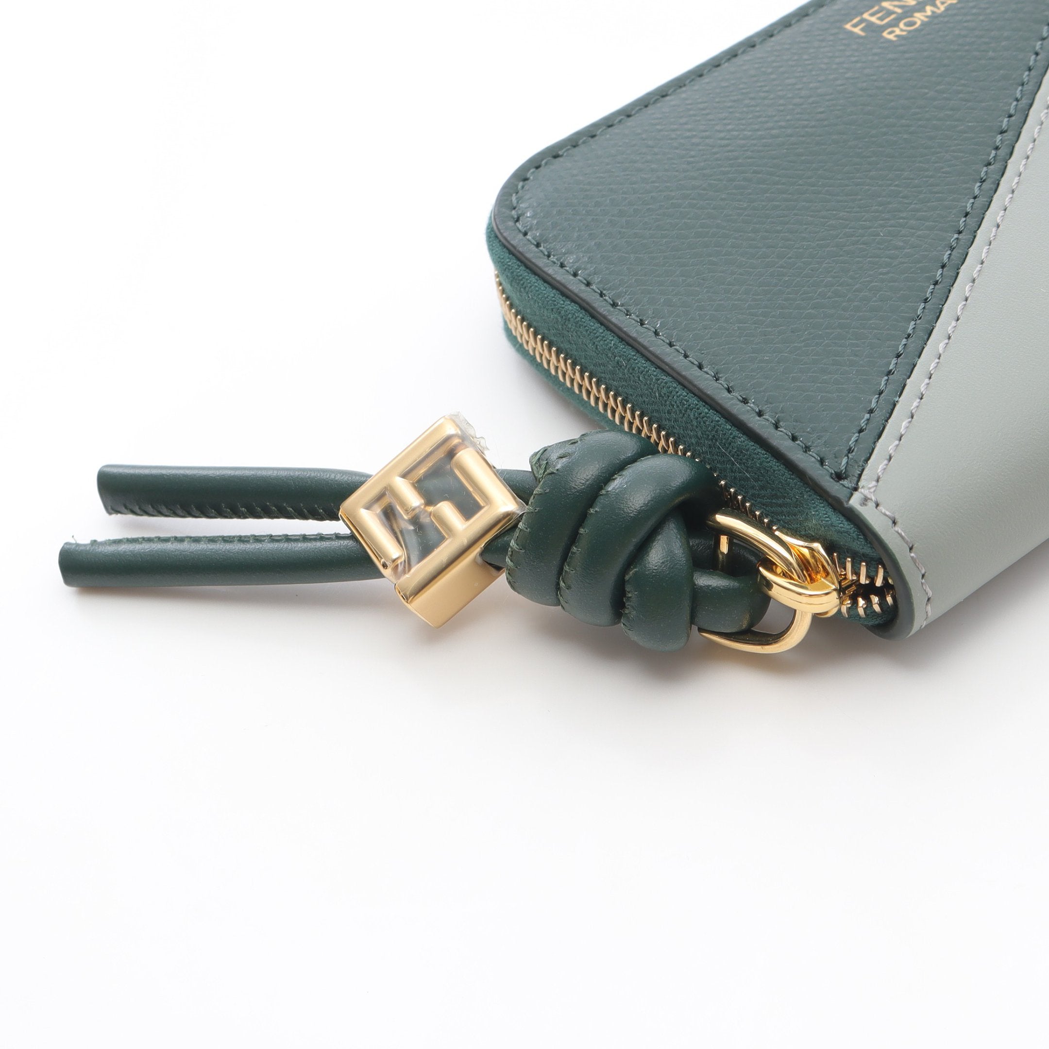 FENDI財布 エメラルドグリーン FENDI（フェンディ） 並行輸入 長財布(ラウンドファスナー) FENDI FF