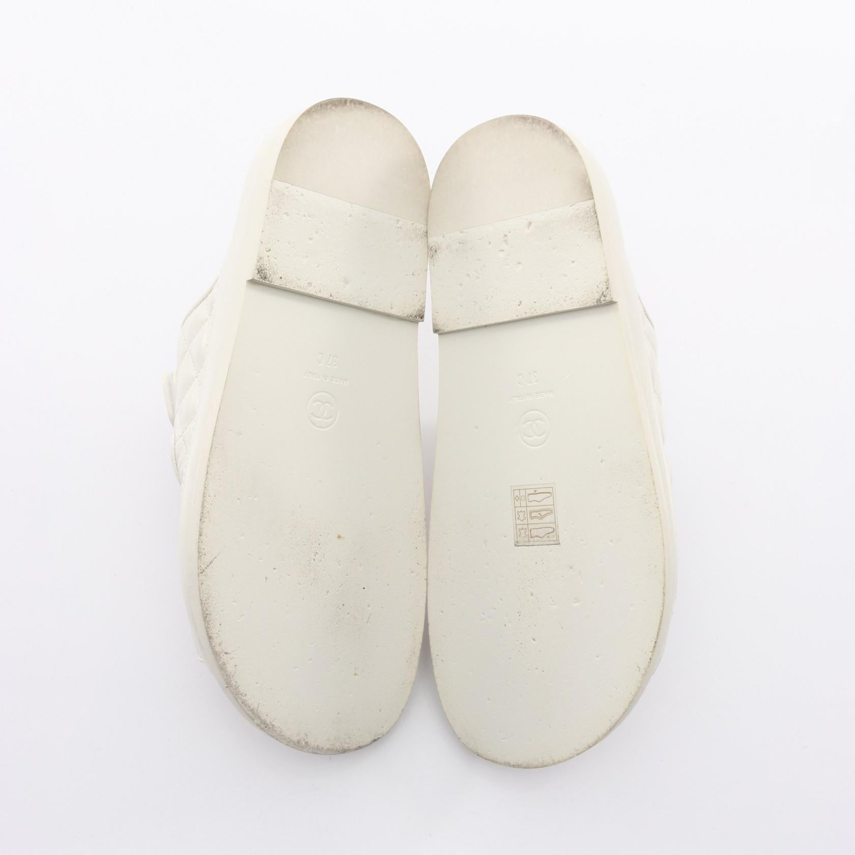 マトラッセ ココマーク サンダル レザー ホワイト シャネル – RECLO