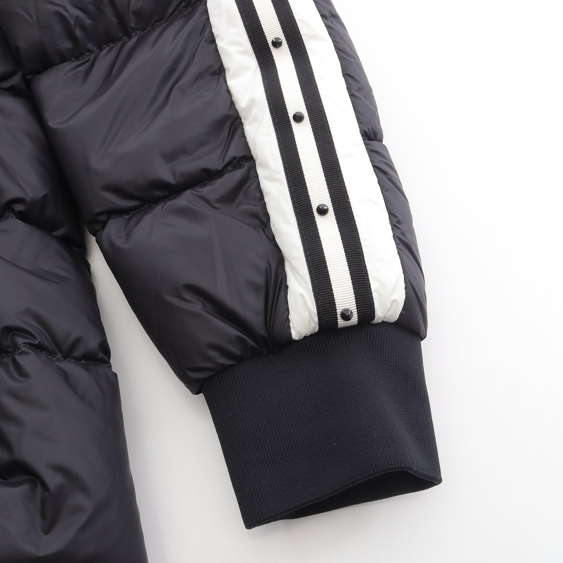 STELLAIRE ダウンジャケット ナイロン ブラック ホワイト フード付き モンクレール アウター MONCLER