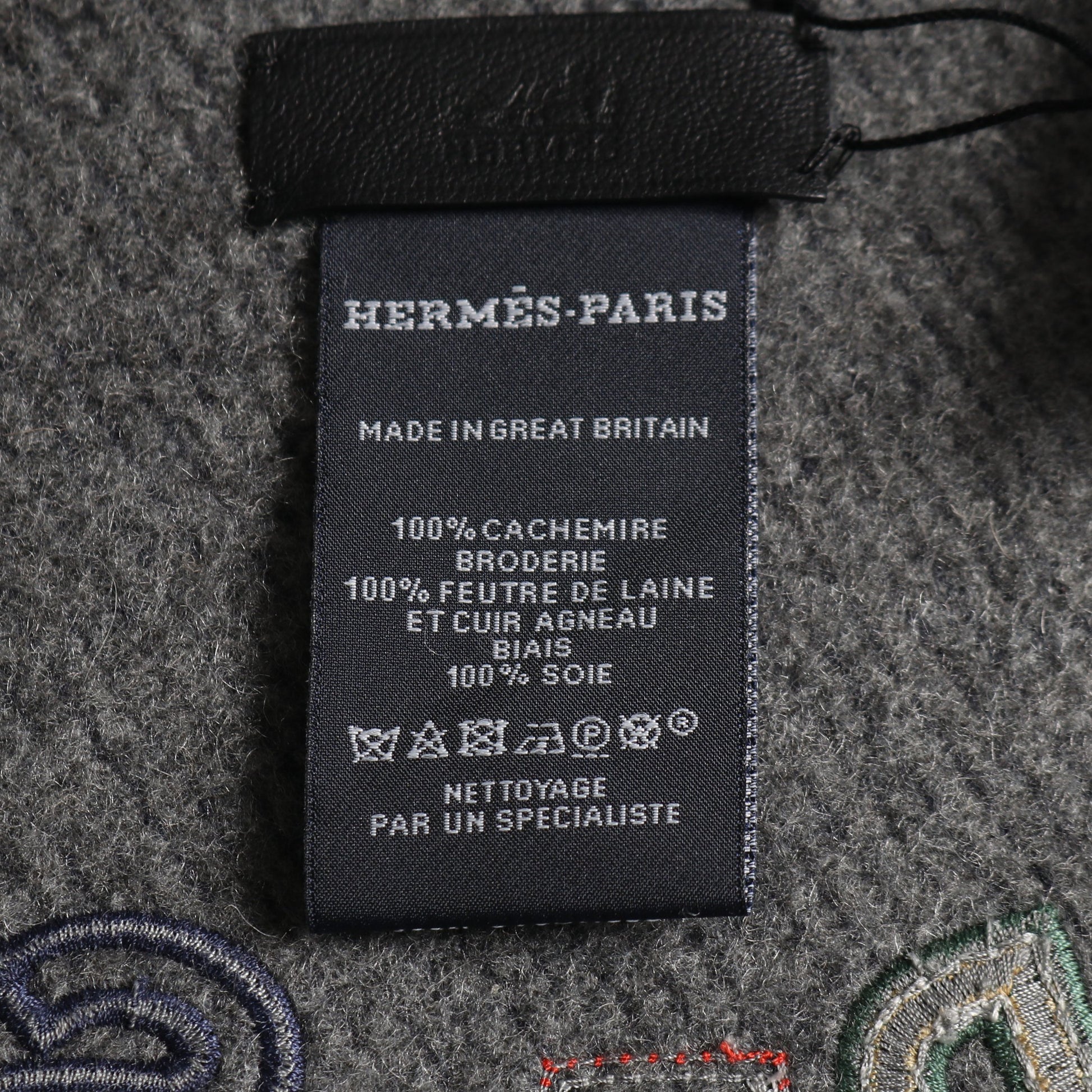 TAPIS DE SELLE ポンチョ カシミヤ ネイビー グレー エルメス アウター HERMES