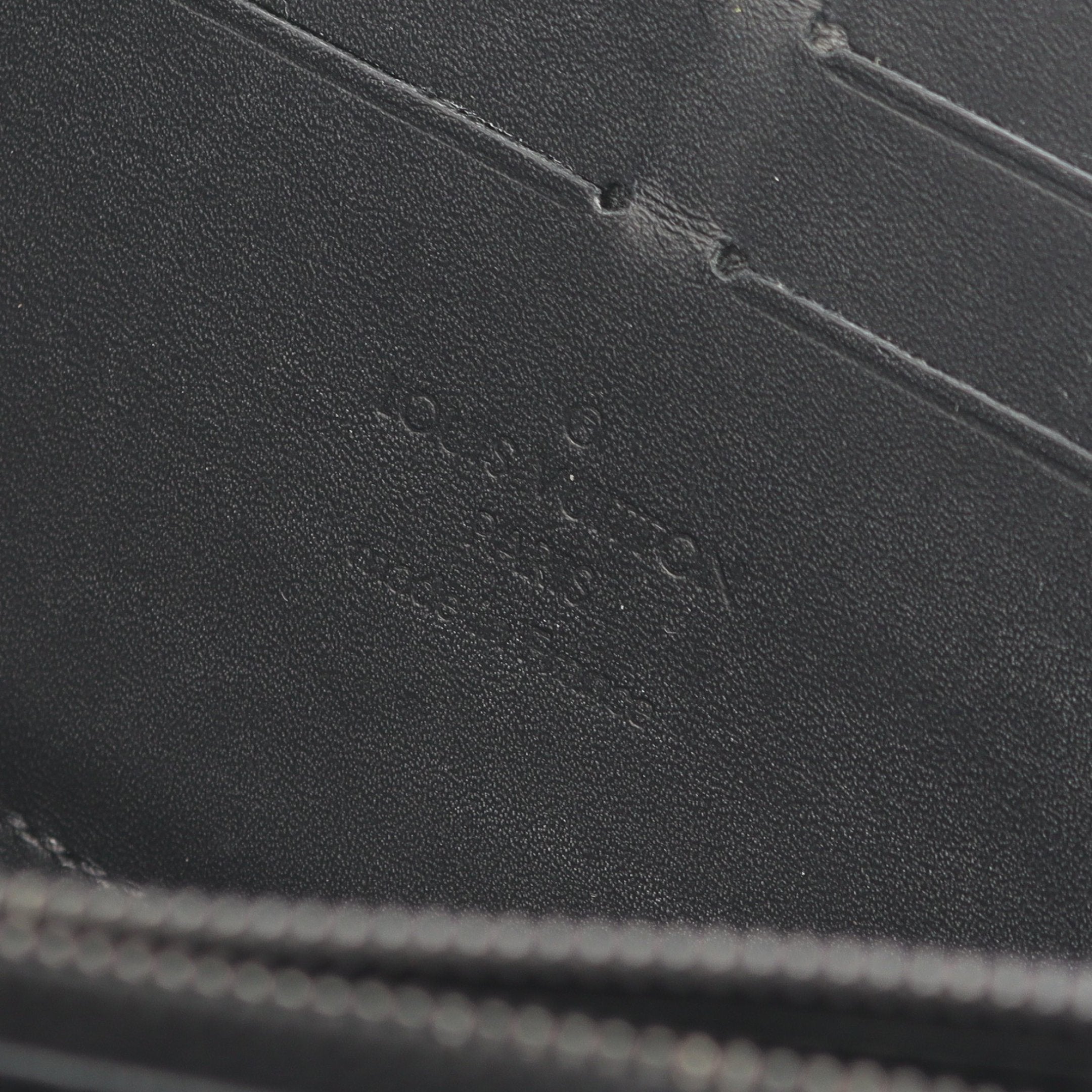 ジッピーウォレット モノグラムヴェルニ ノワールマニエティック