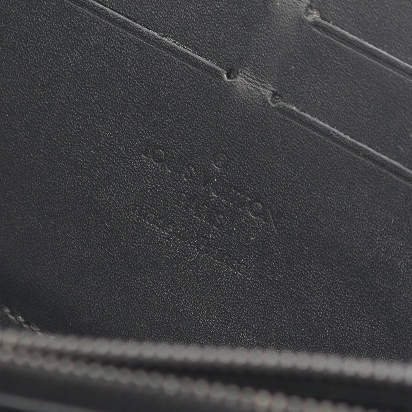 ジッピーウォレット モノグラムヴェルニ ノワールマニエティック ラウンドファスナー長財布 レザー ブラック ルイヴィトン 財布・小物 LOUIS VUITTON