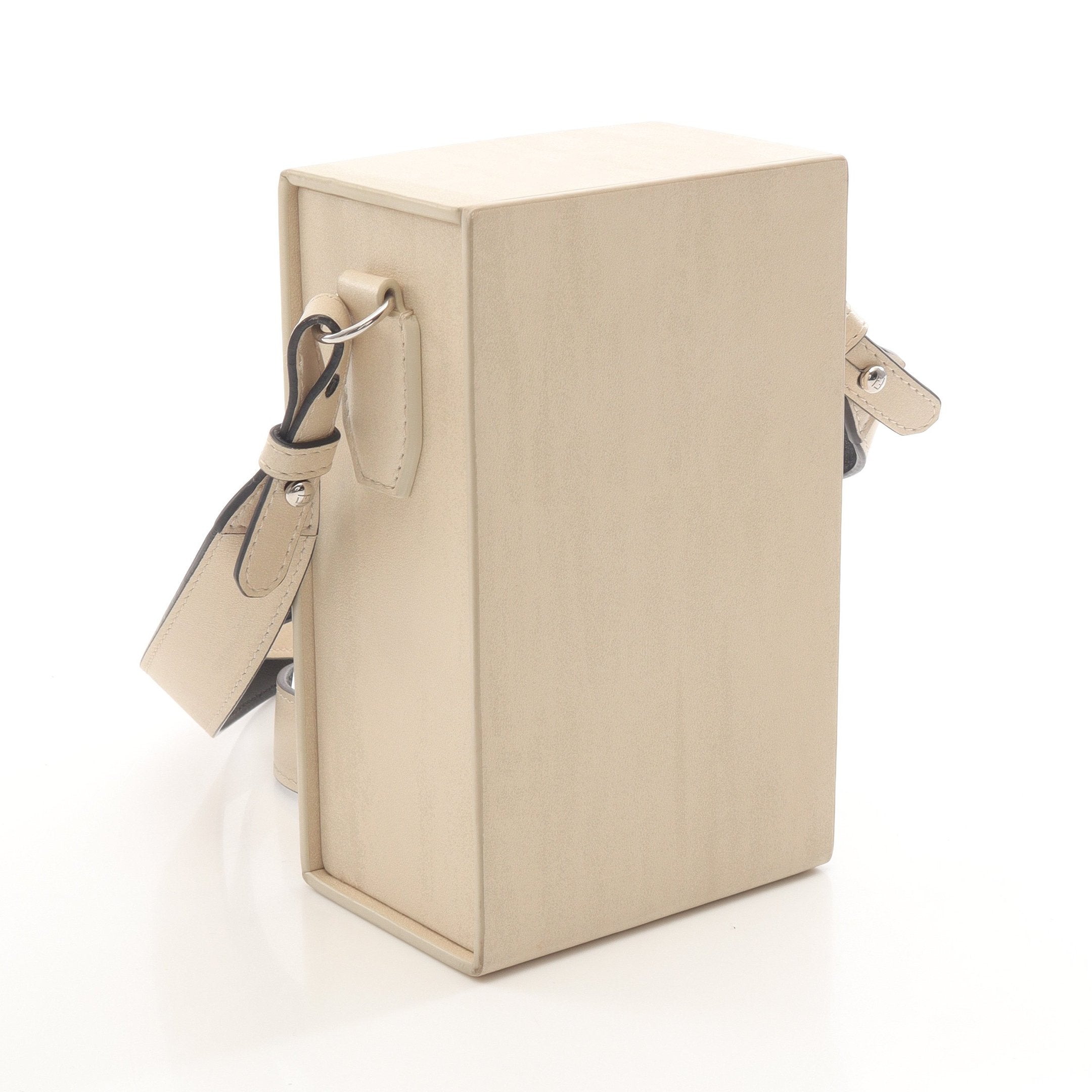 Fendi ショルダーバッグ ベージュ ボックス ショルダーバッグ レザー ベージュ フェンディ – RECLO