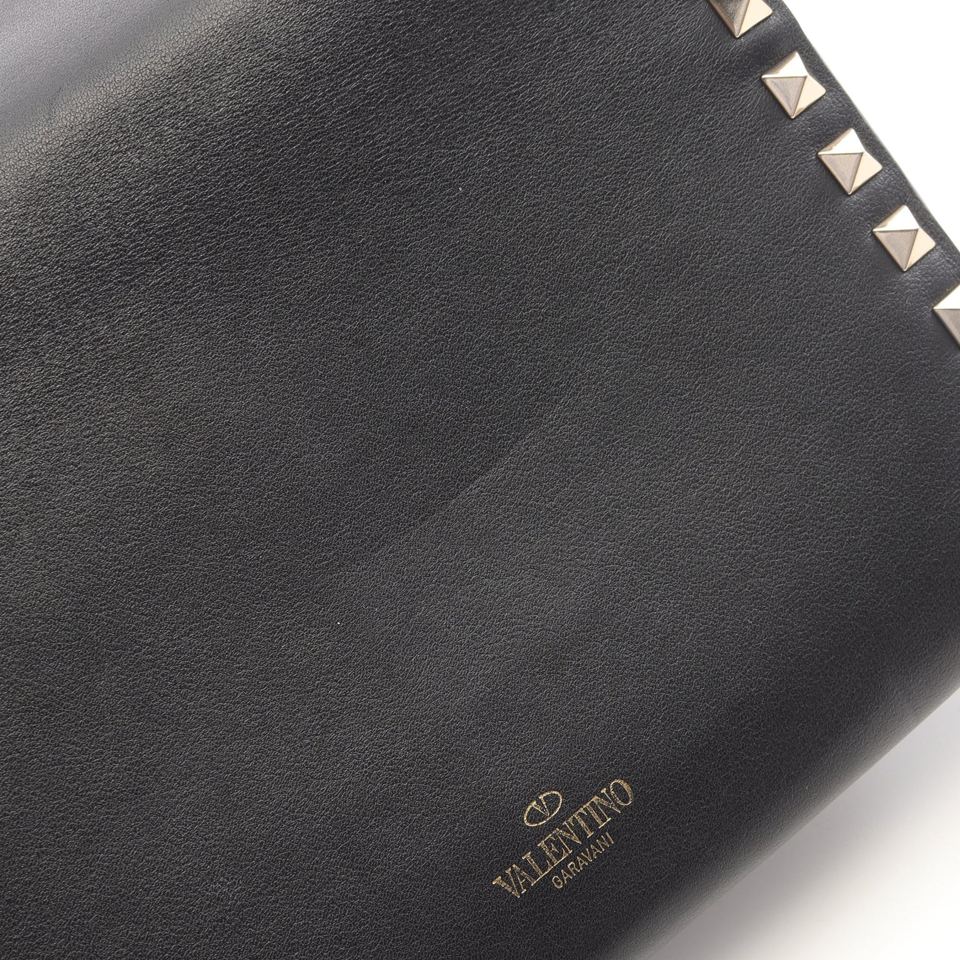 ロックスタッズ チェーンウォレット レザー ブラック ヴァレンティノガラヴァーニ バッグ VALENTINO GARAVANI