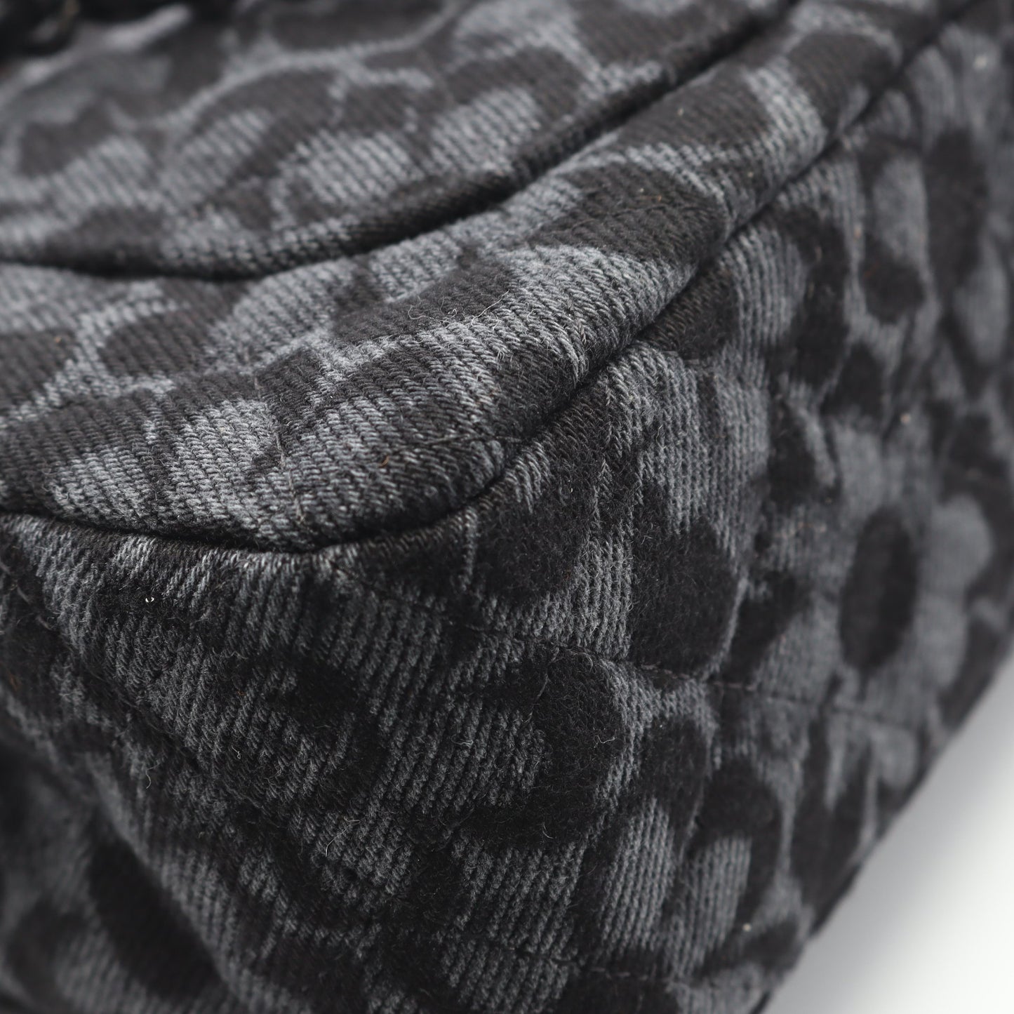 ミニマトラッセ20 チェーンショルダーバッグ デニム ダークグレー ブラック シルバー金具 シャネル バッグ CHANEL