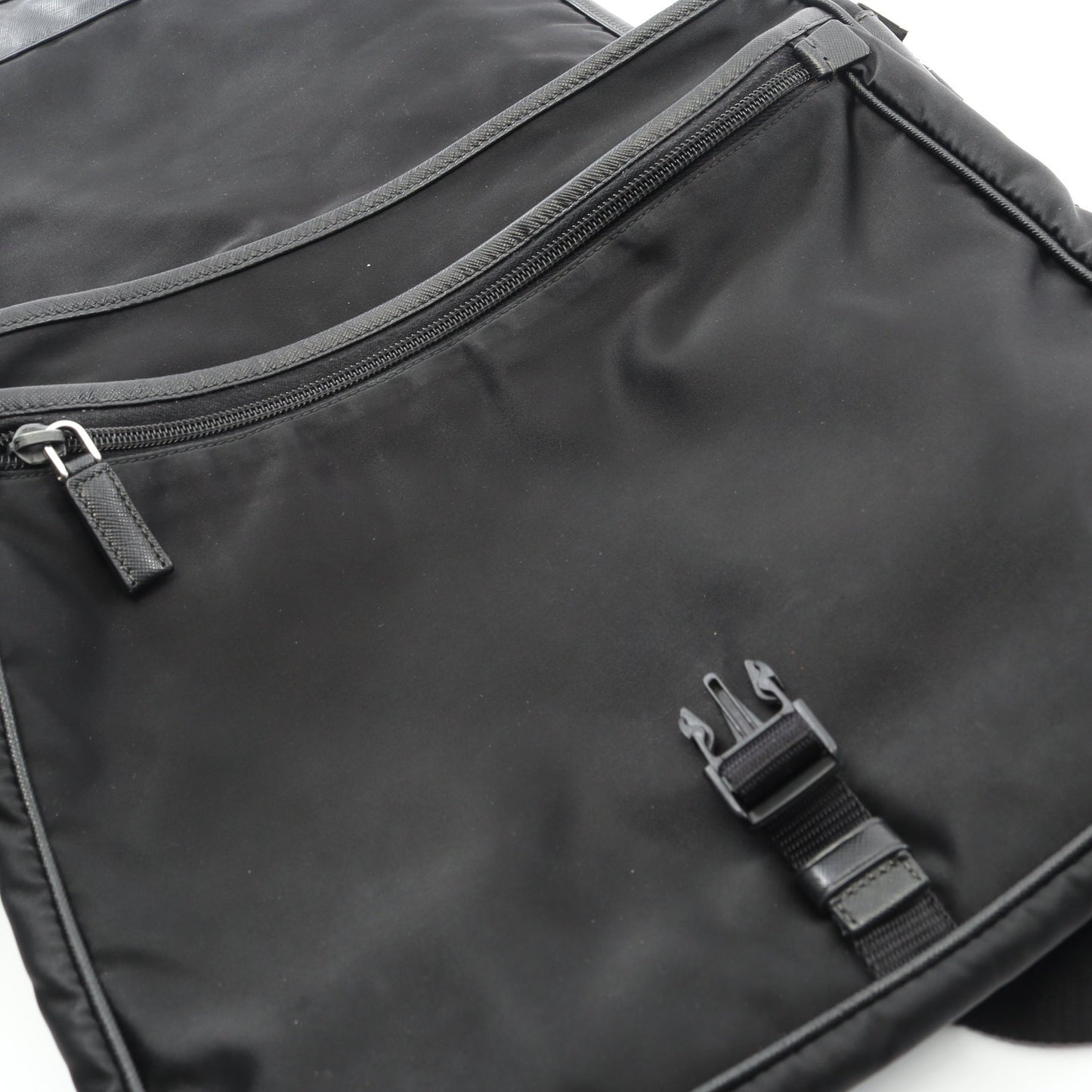 TESSUTO+SAFFIANO ロゴ メッセンジャーバッグ ショルダーバッグ ナイロン サフィアーノレザー ブラック プラダ バッグ PRADA