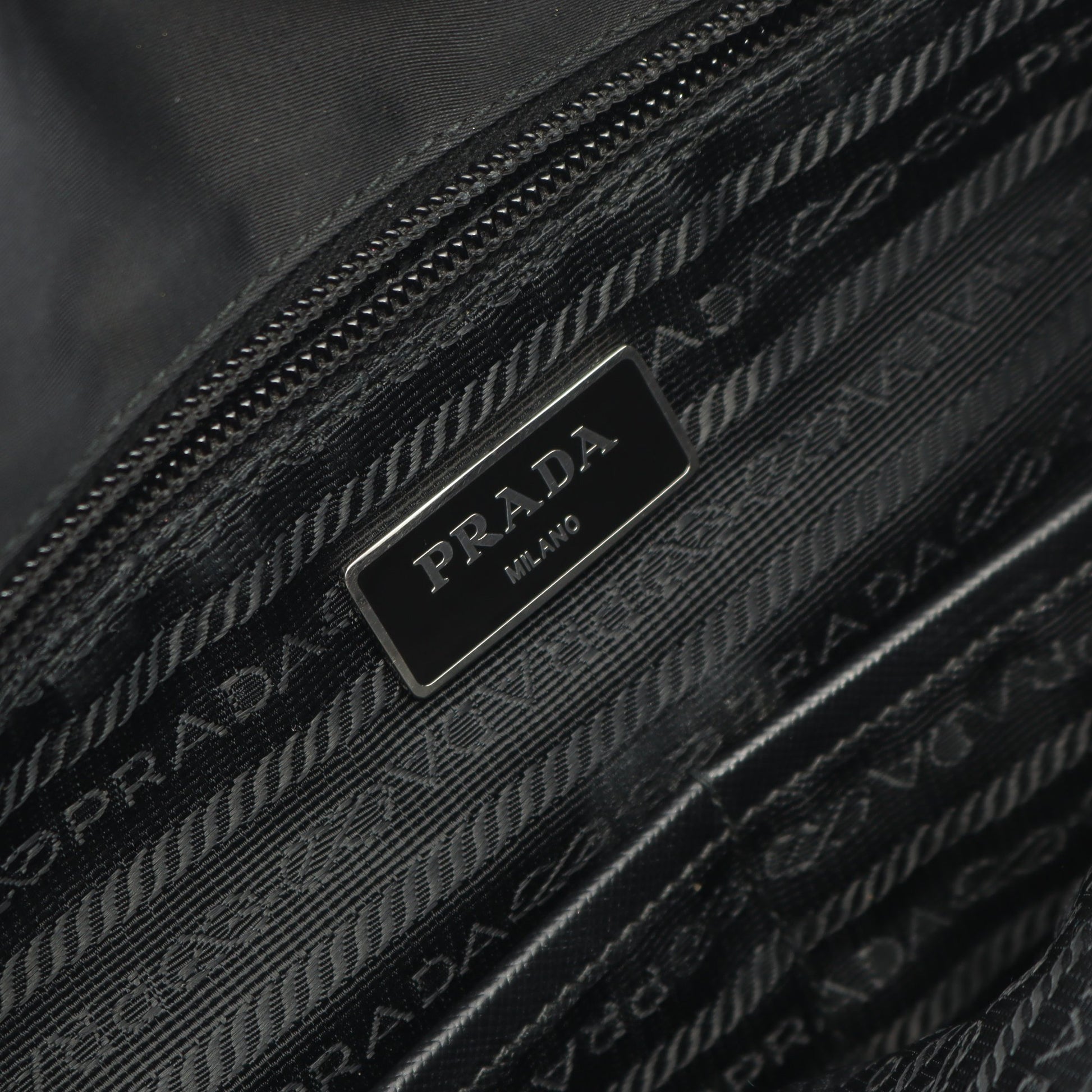 TESSUTO+SAFFIANO ロゴ メッセンジャーバッグ ショルダーバッグ ナイロン サフィアーノレザー ブラック プラダ バッグ PRADA