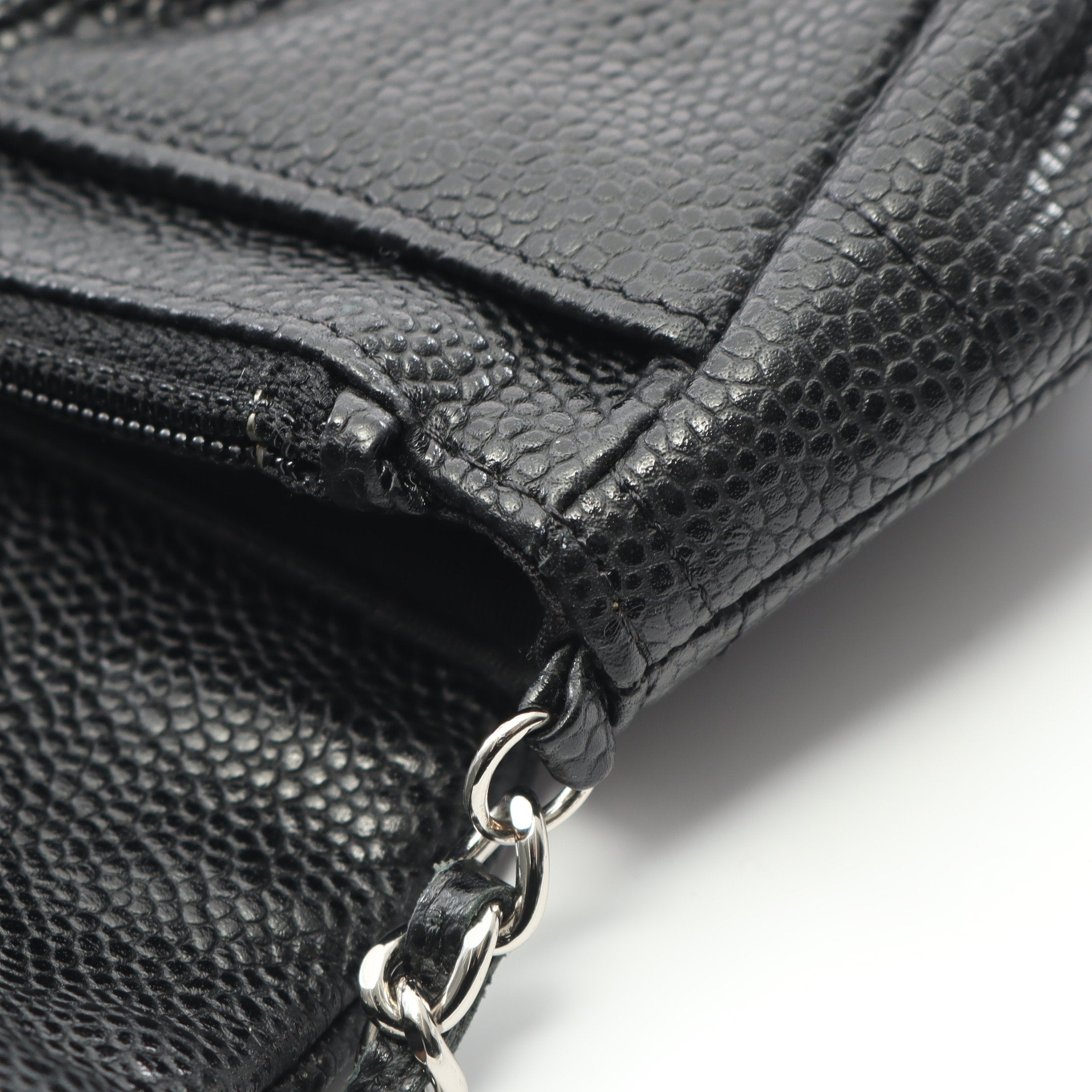 ハーフムーン ココマーク チェーンウォレット キャビアスキン ブラック