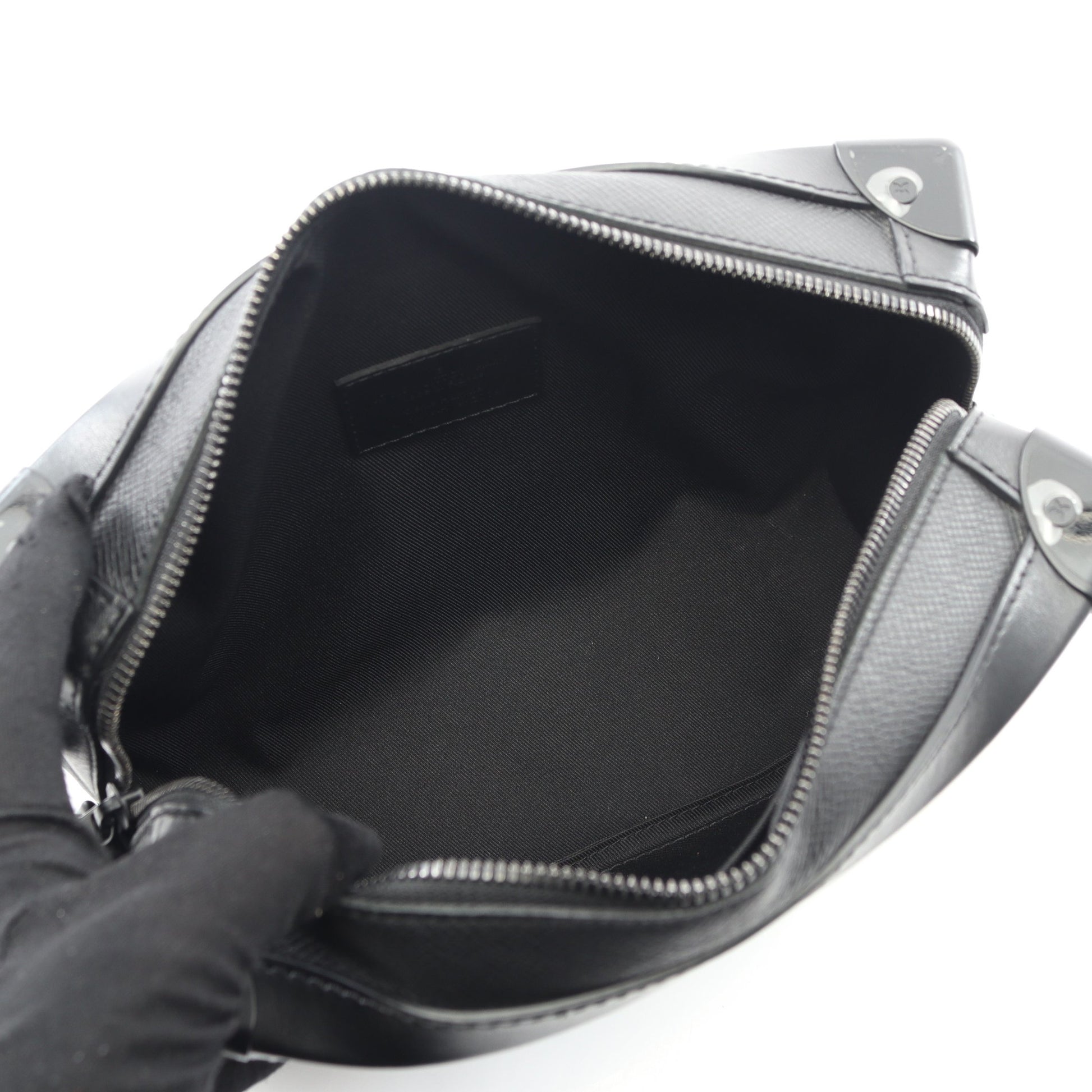 ソフトトランク タイガレインボー ショルダーバッグ レザー ブラック マルチカラー ルイヴィトン バッグ LOUIS VUITTON
