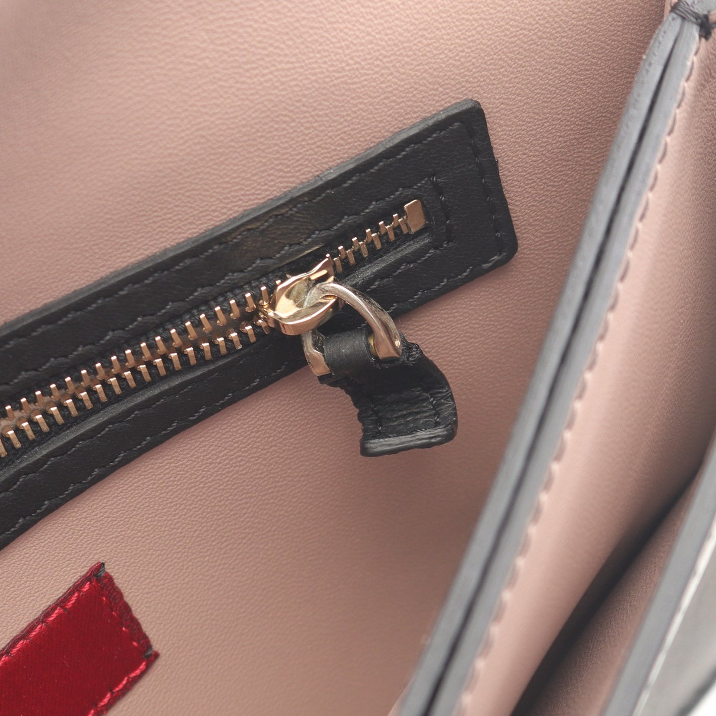 ロックスタッズ クラッチバッグ レザー ブラック ヴァレンティノガラヴァーニ バッグ VALENTINO GARAVANI