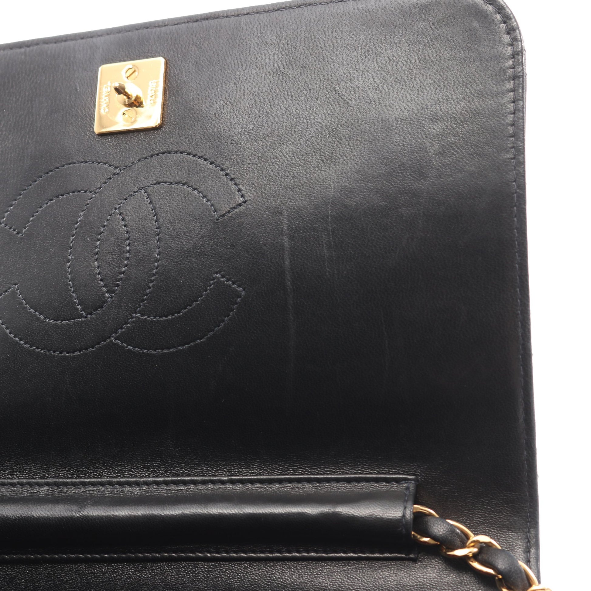 マトラッセ フルフラップ チェーンショルダーバッグ ラムスキン ブラック ゴールド金具 シャネル バッグ CHANEL