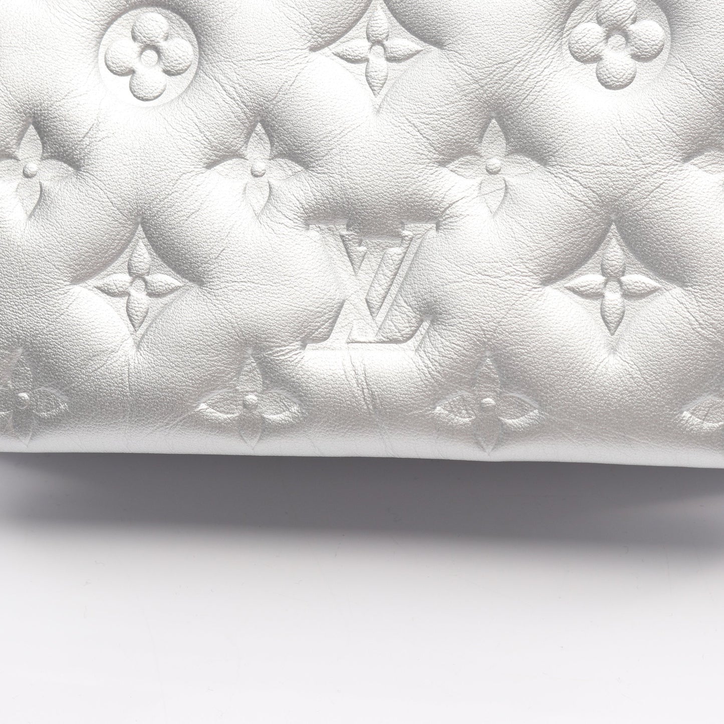 クッサンBB モノグラムエンボス チェーンショルダーバッグ レザー シルバー 2WAY ルイヴィトン バッグ LOUIS VUITTON