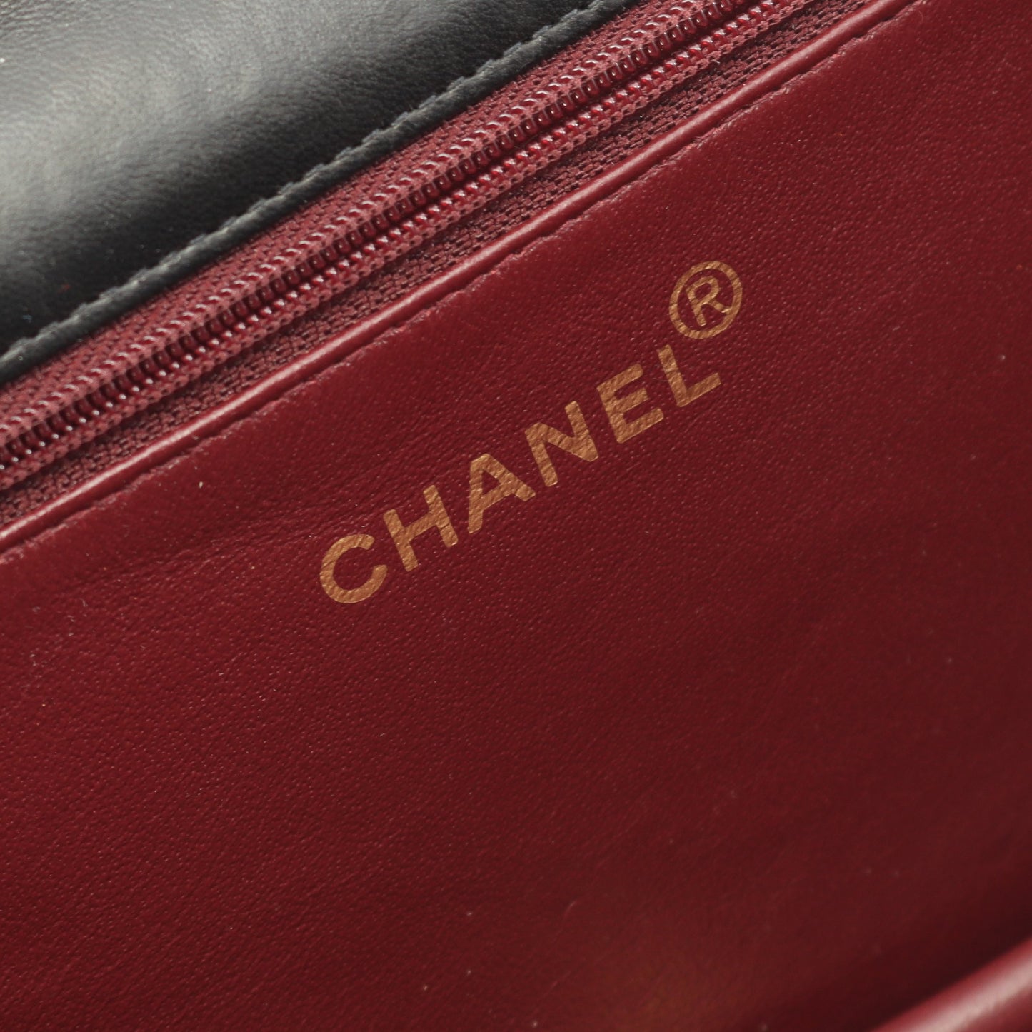 マトラッセ フルフラップ チェーンショルダーバッグ ラムスキン ブラック ゴールド金具 シャネル バッグ CHANEL