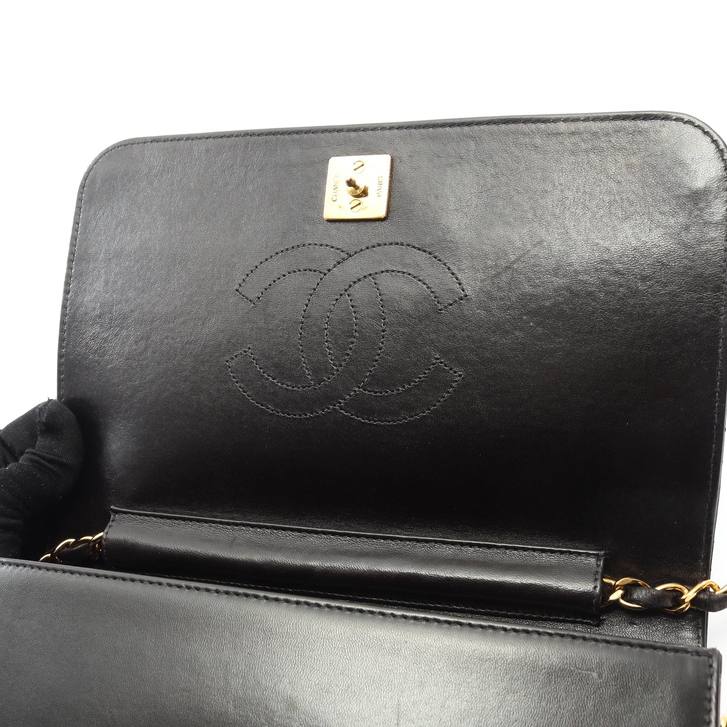 マトラッセ フルフラップ チェーンショルダーバッグ ラムスキン ブラック ゴールド金具 シャネル バッグ CHANEL