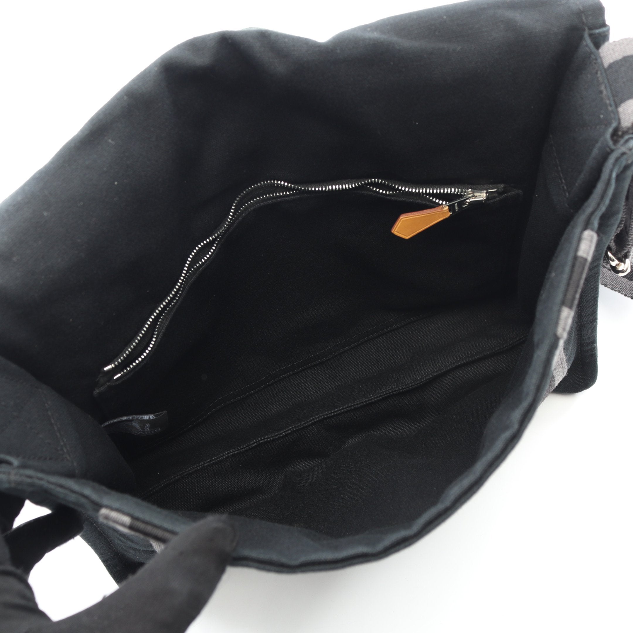 フールトゥ バサスPM ショルダーバッグ キャンバス ブラック グレー