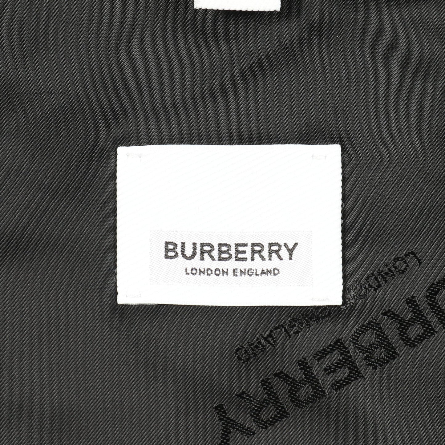 キルティングジャケット チェック ブラック レッド ホワイト フード付き バーバリー アウター BURBERRY