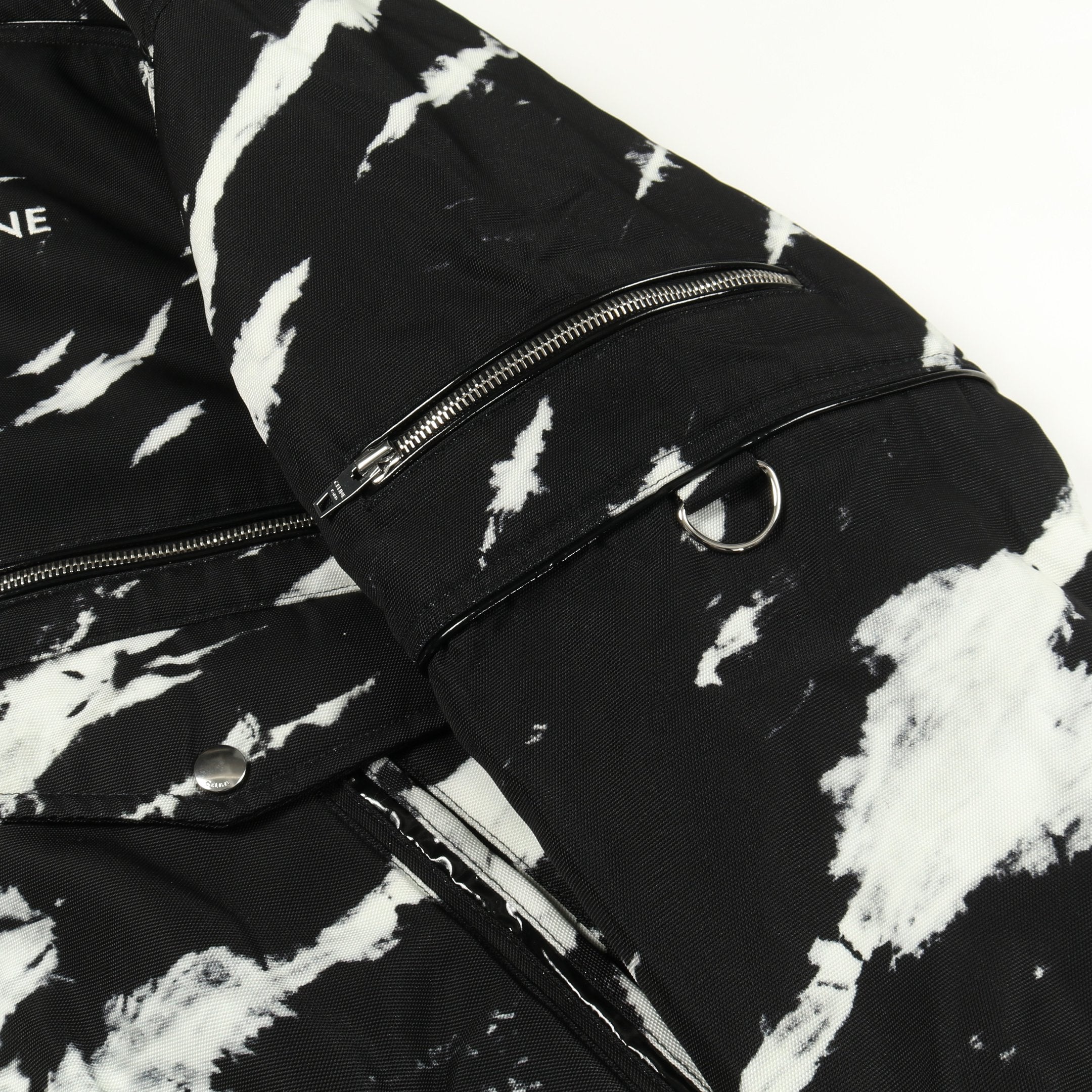 タイダイブルゾン ジャケット ロゴ ナイロン ブラック ホワイト 中綿