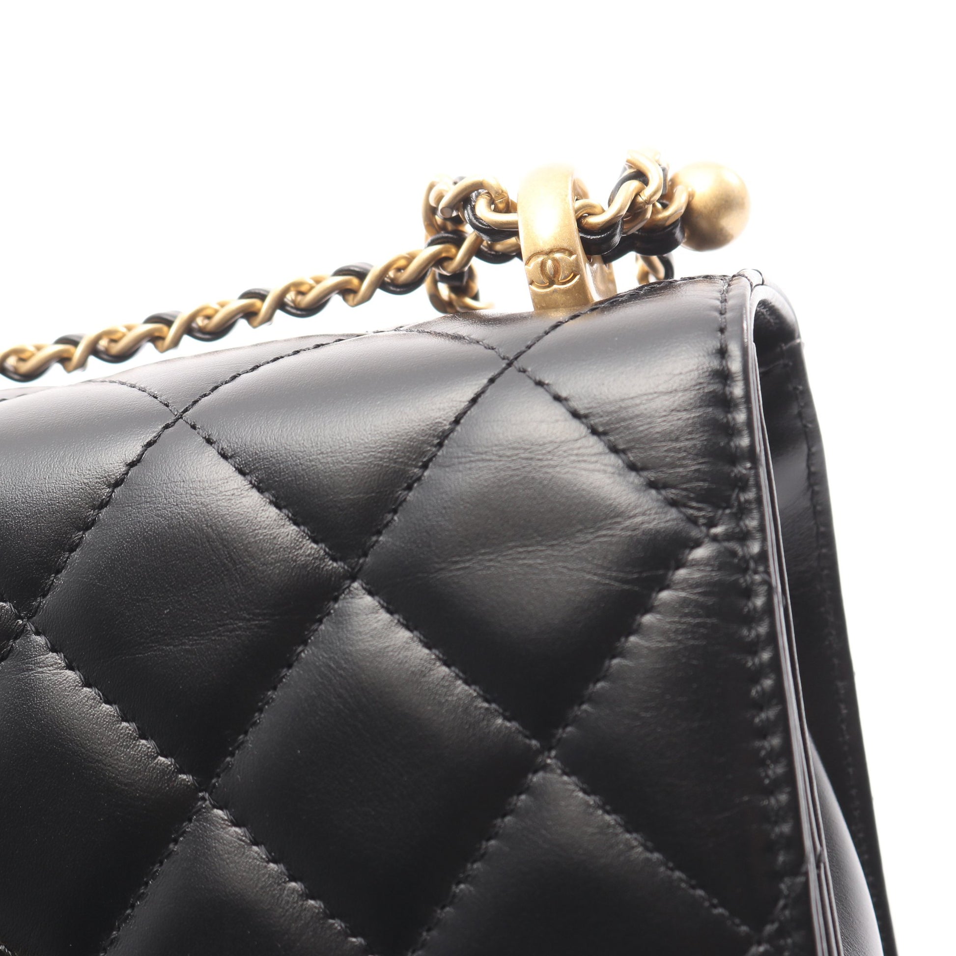 マトラッセ チェーンショルダーバッグ ラムスキン ブラック ゴールド金具 シャネル バッグ CHANEL