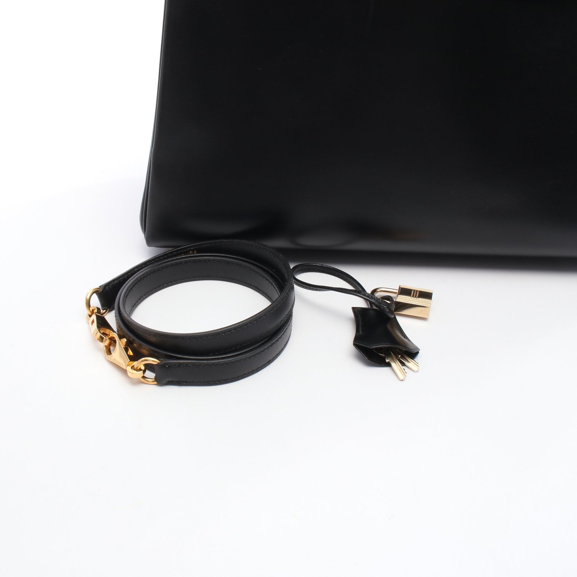 ケリー32 ハンドバッグ ボックスカーフ ブラック ゴールド金具 内縫い 2WAY □E刻印 エルメス バッグ HERMES