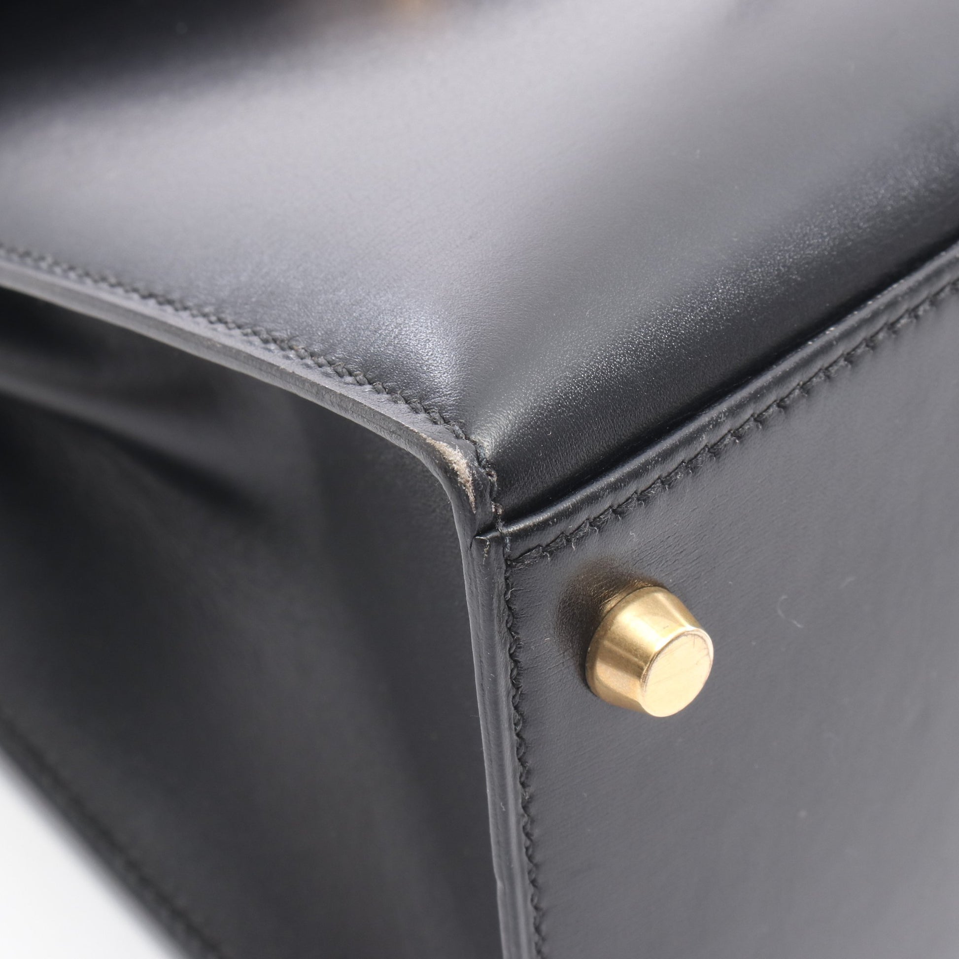 ケリー28 ハンドバッグ ボックスカーフ ブラック ゴールド金具 外縫い 2WAY ○A刻印 エルメス バッグ HERMES