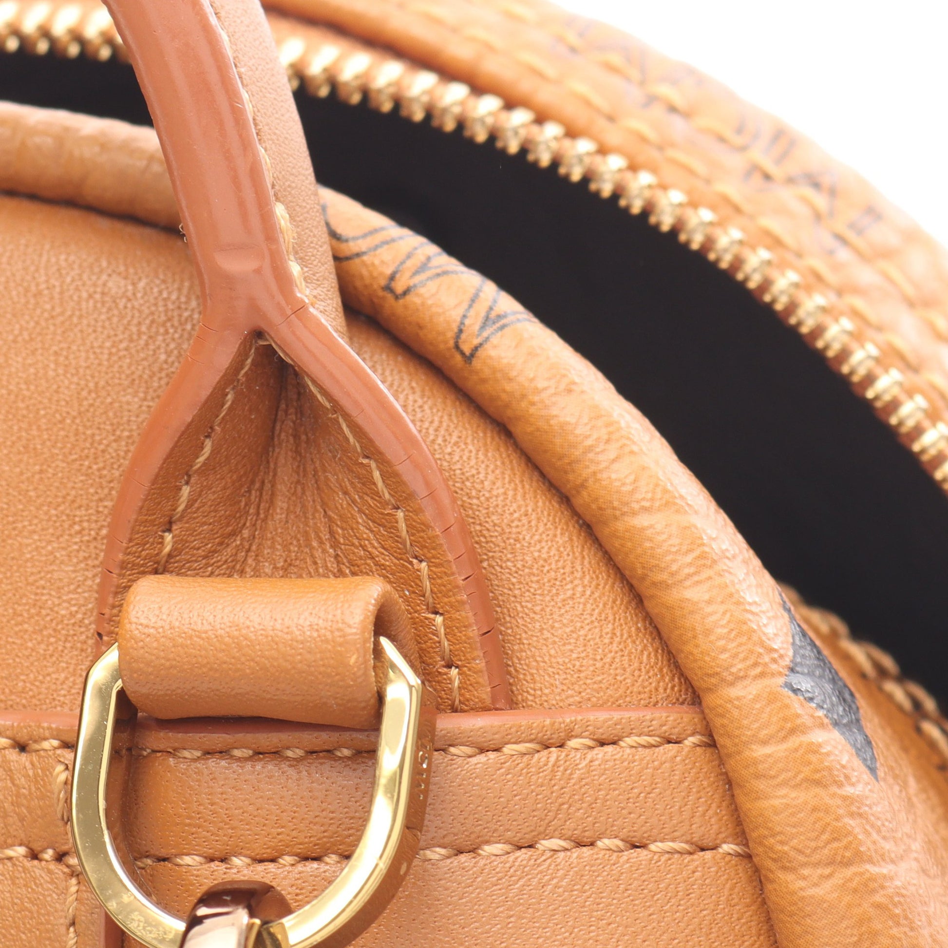 ヴィセトス バックパック リュックサック PVC レザー ライトブラウン スタッズ エムシーエム バッグ MCM