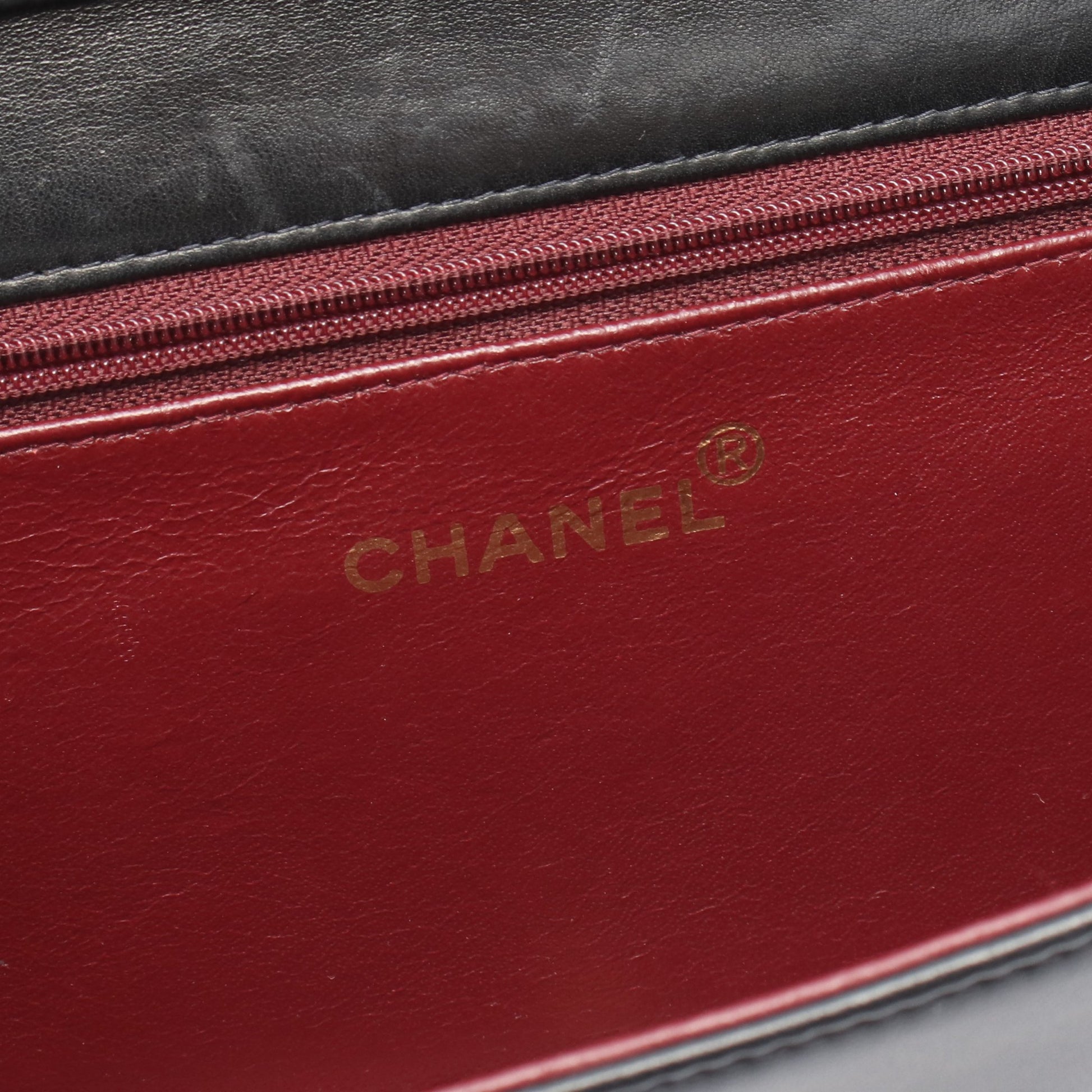 マトラッセ フルフラップ チェーンショルダーバッグ ラムスキン ブラック ゴールド金具 シャネル バッグ CHANEL