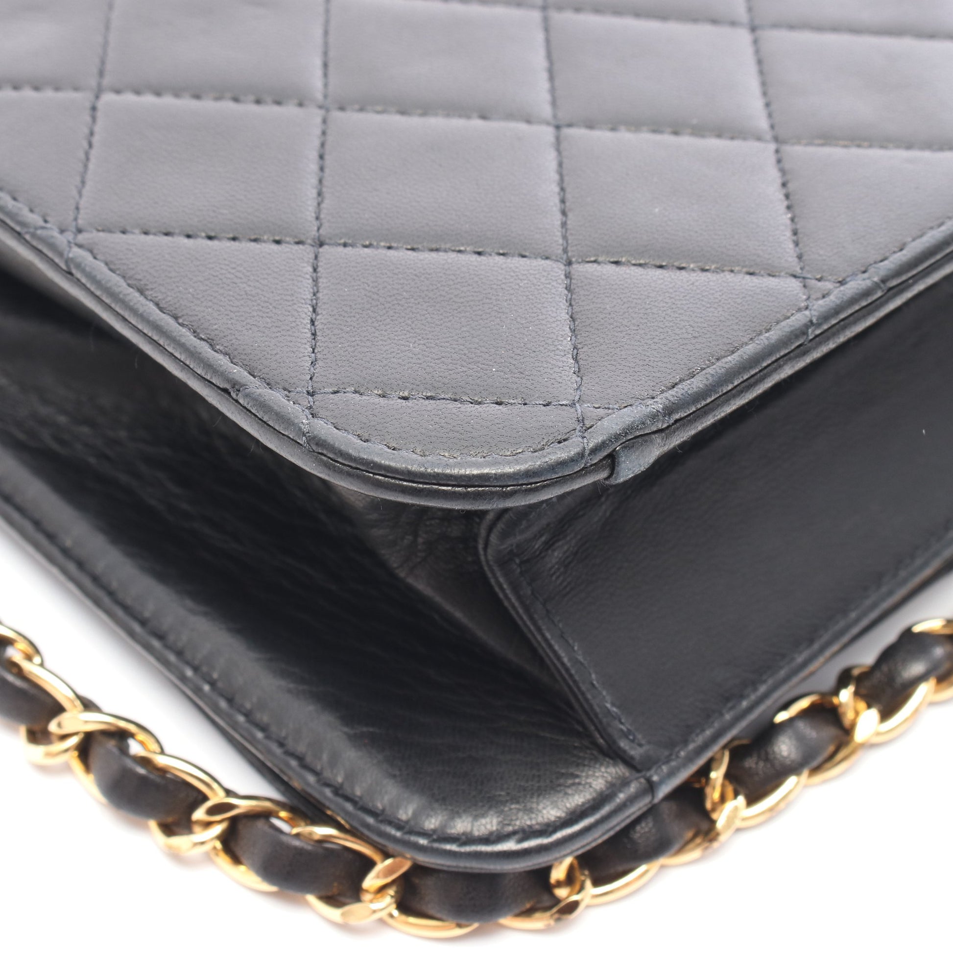 マトラッセ フルフラップ チェーンショルダーバッグ ラムスキン ブラック ゴールド金具 シャネル バッグ CHANEL
