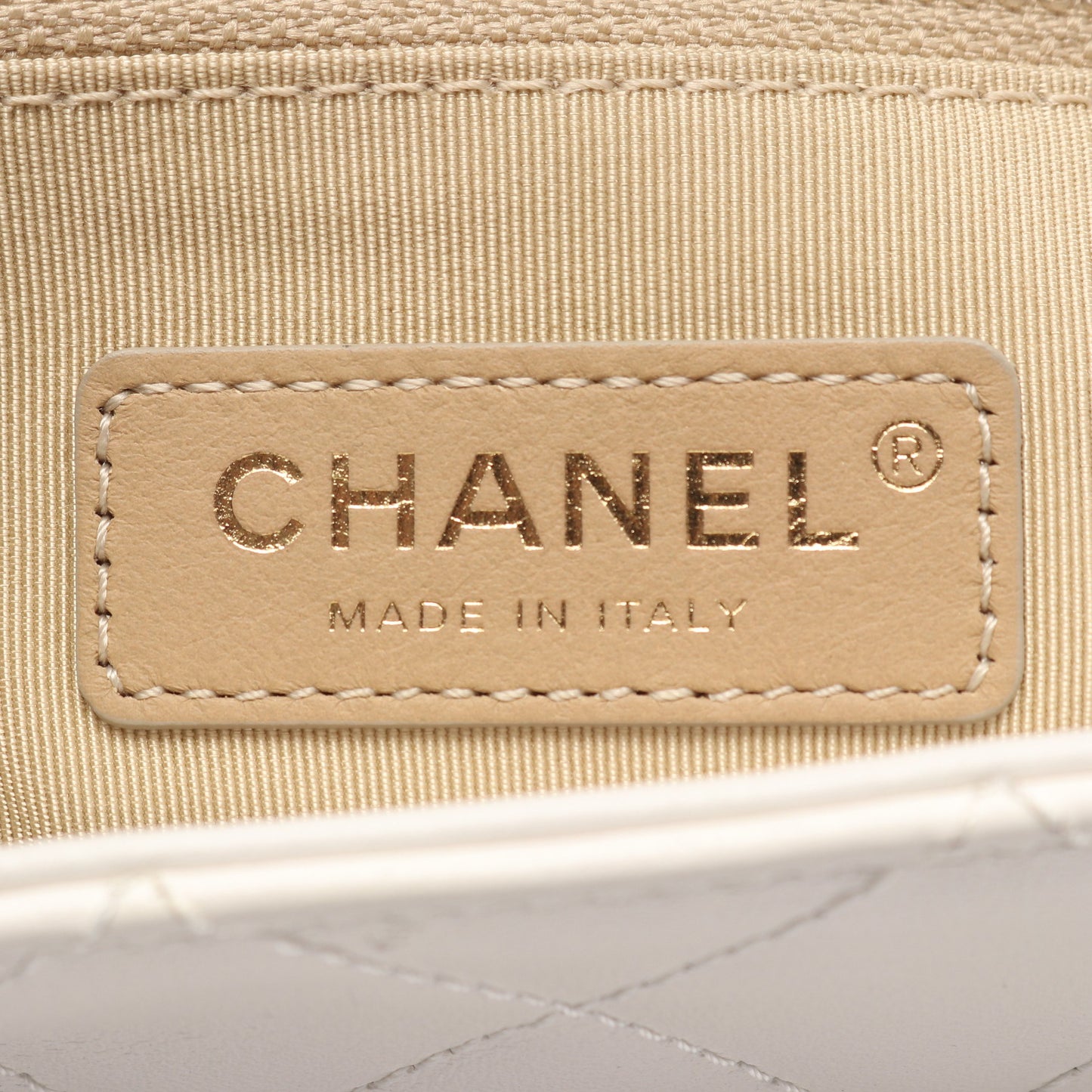 マトラッセ Wチェーンショルダーバッグ ロゴ金具 レザー オフホワイト ゴールド金具 シャネル バッグ CHANEL