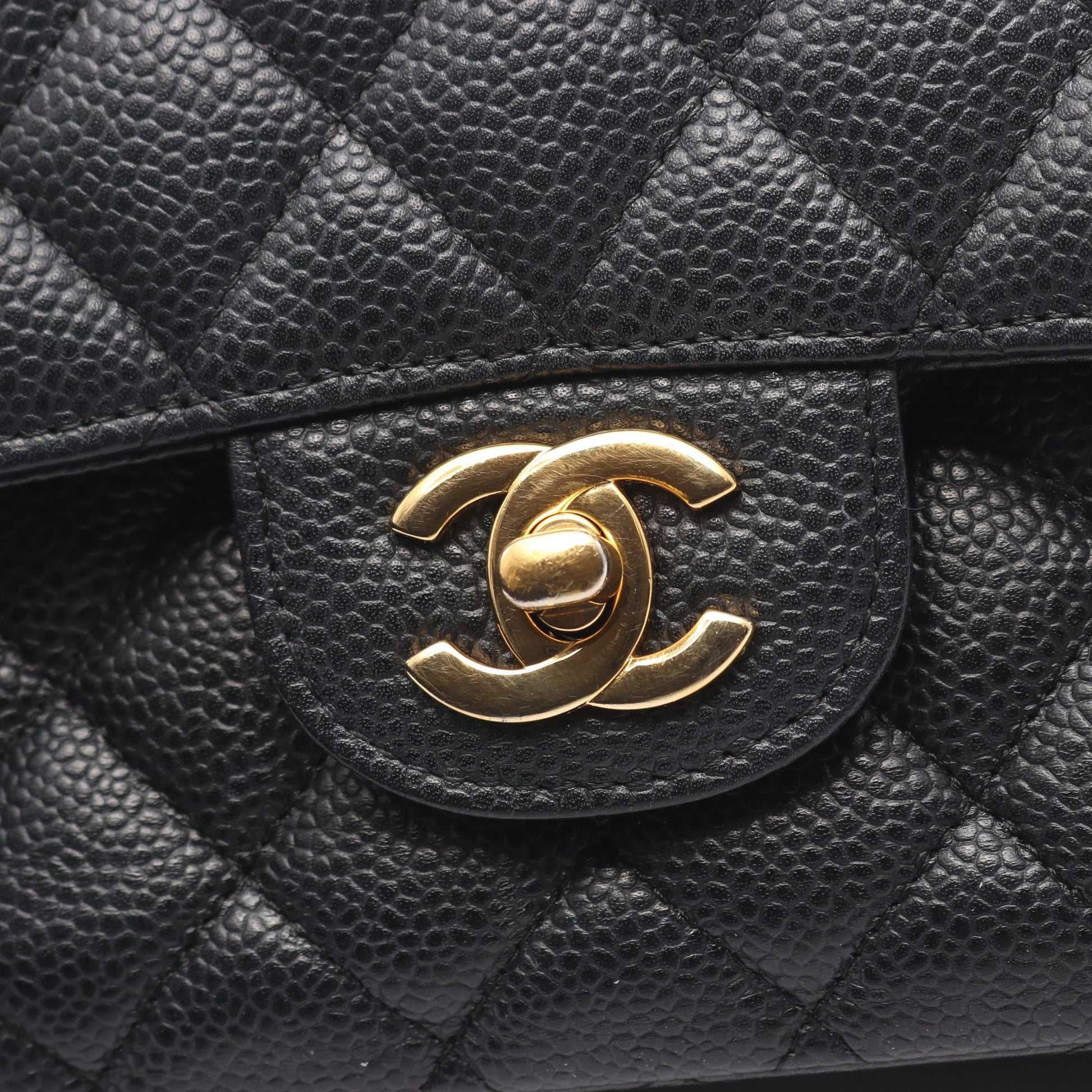 マトラッセ Wフラップ Wチェーンショルダーバッグ キャビアスキン ブラック ゴールド金具 シャネル バッグ CHANEL
