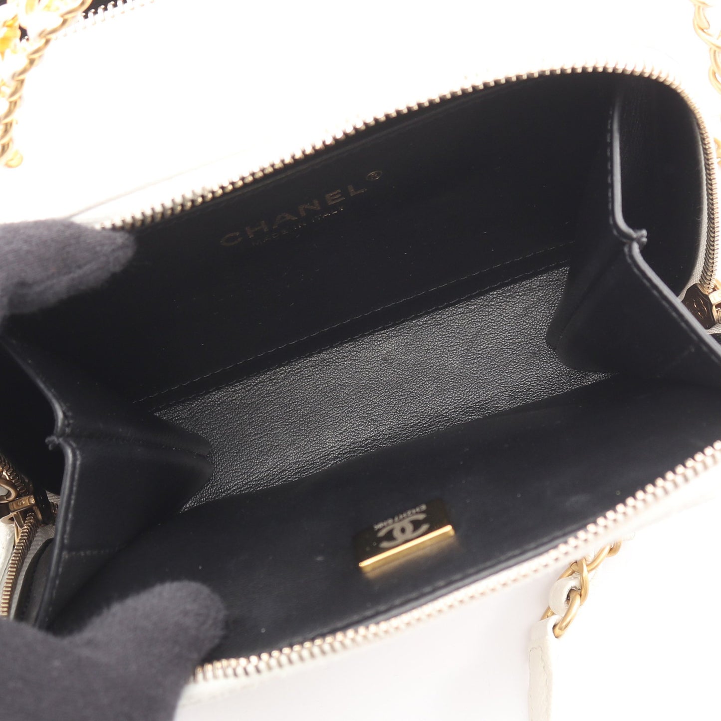 マトラッセ バニティバッグ チェーンショルダーバッグ キャビアスキン ホワイト ゴールド金具 2WAY シャネル バッグ CHANEL