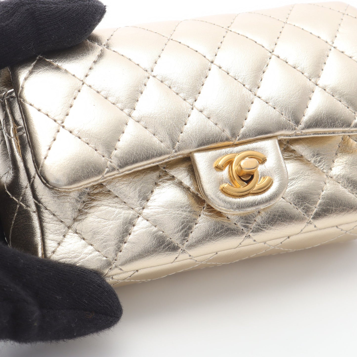 マトラッセ クラシック ミニバッグ バッグチャーム ラムスキン ゴールド ゴールド金具 シャネル 財布・小物 CHANEL