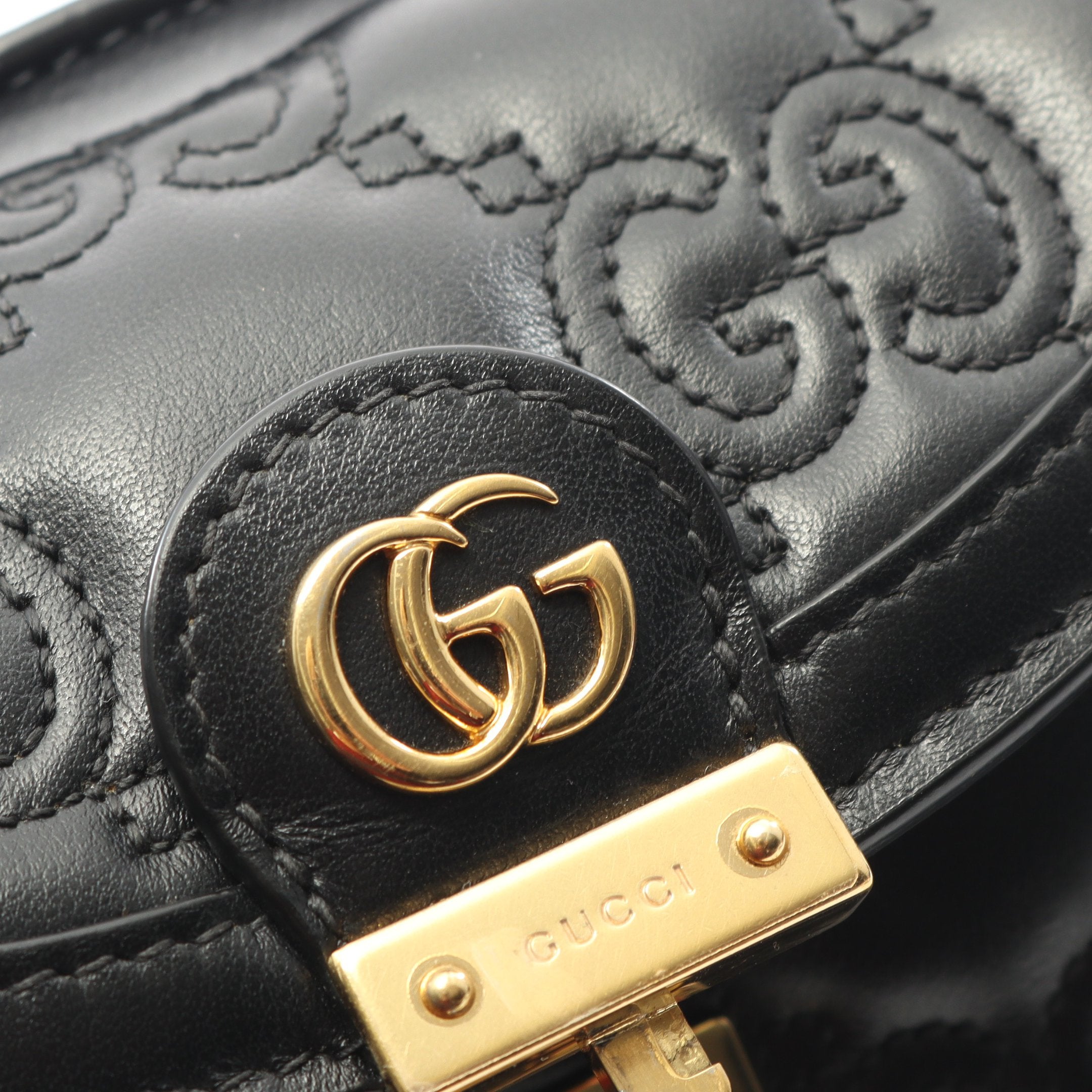 GGマトラッセ チェーンショルダーバッグ レザー ブラック 2WAY グッチ