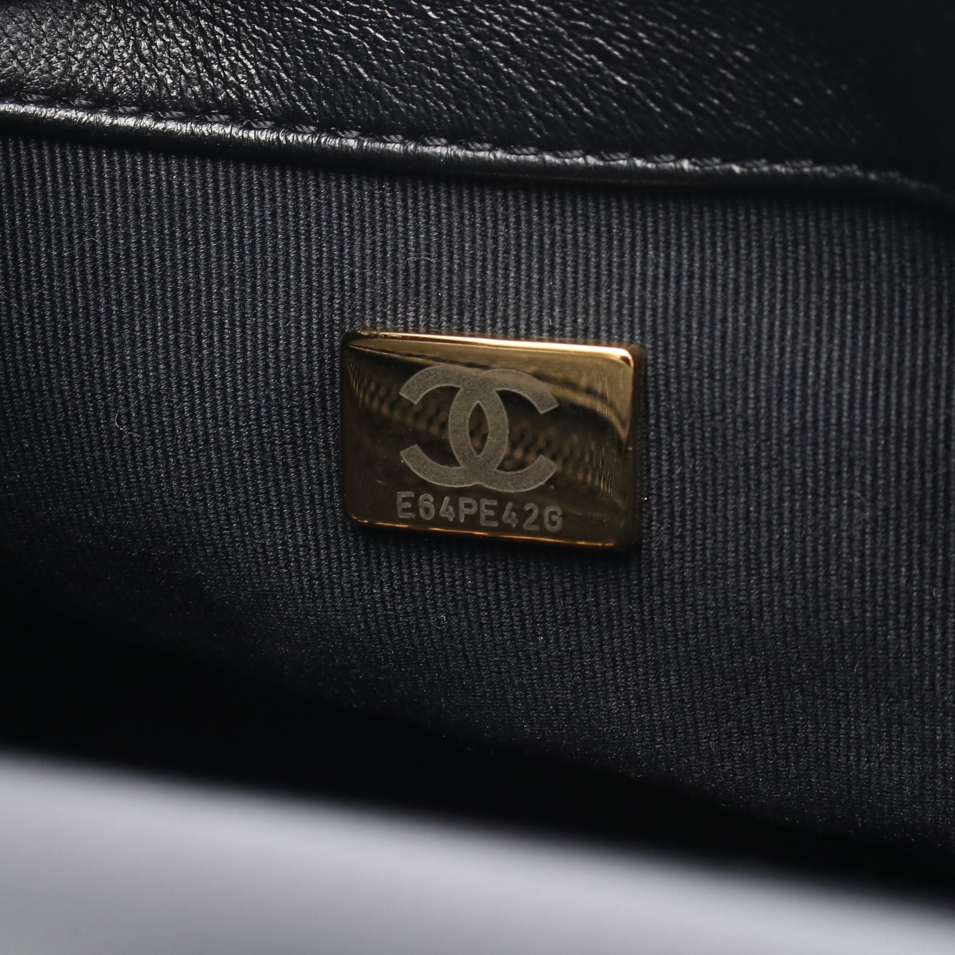 マトラッセ スモールフラップ チェーンショルダーバッグ レザー ブラック ゴールド金具 シャネル バッグ CHANEL