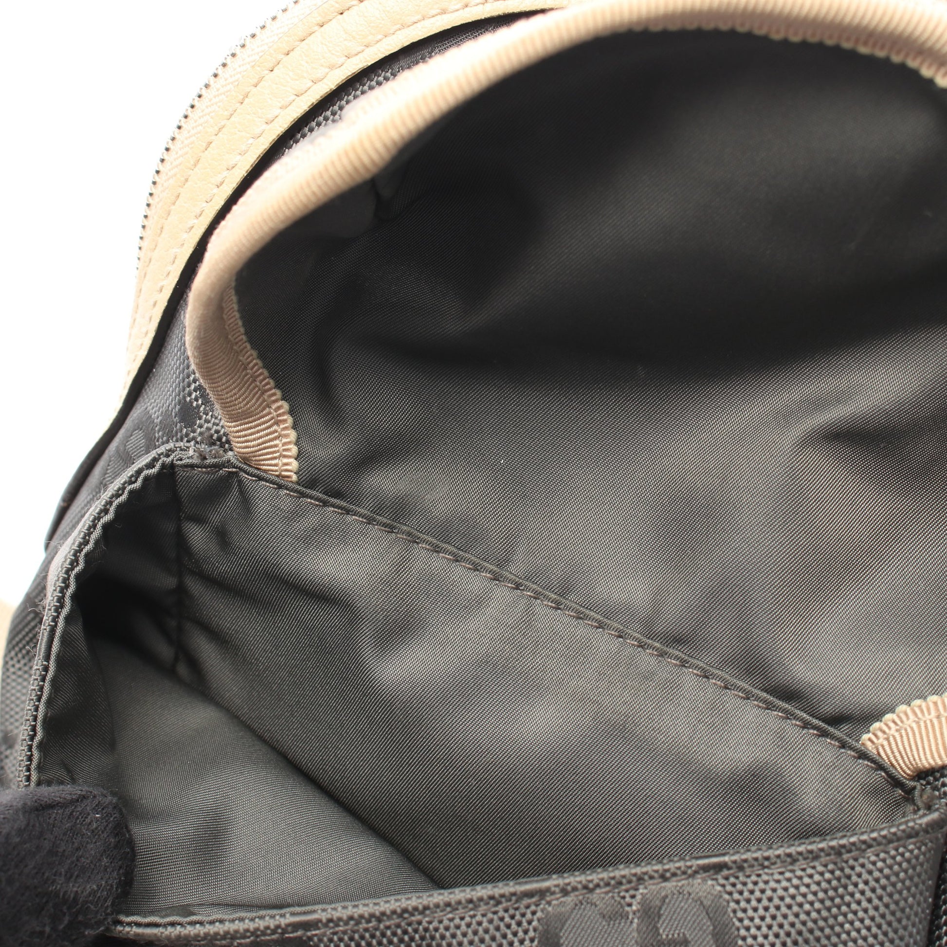 グッチ オフ ザ グリッド GG柄 ボディバッグ ナイロンキャンバス レザー グレー ベージュ グッチ バッグ GUCCI