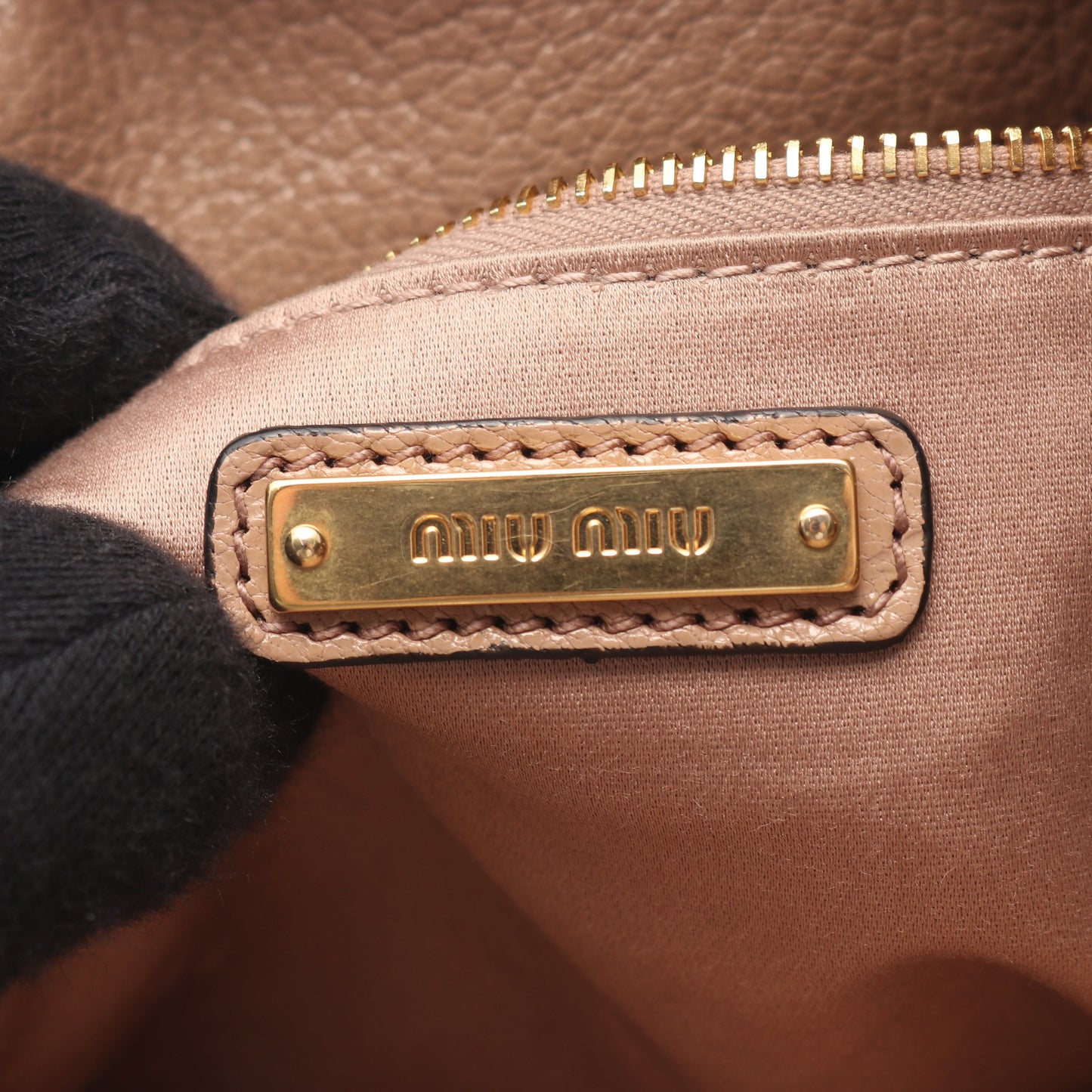 ハンドバッグ レザー ピンクベージュ 2WAY ドローストリング ミュウミュウ バッグ miu miu