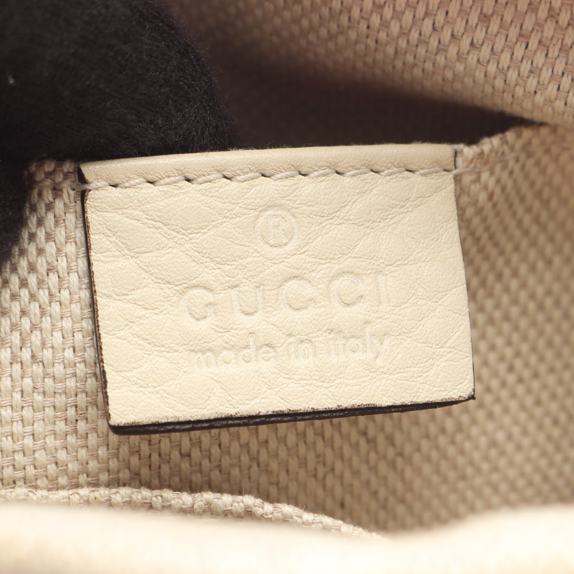 ソーホー ディスコバッグ インターロッキングG ショルダーバッグ レザー オフホワイト グッチ バッグ GUCCI