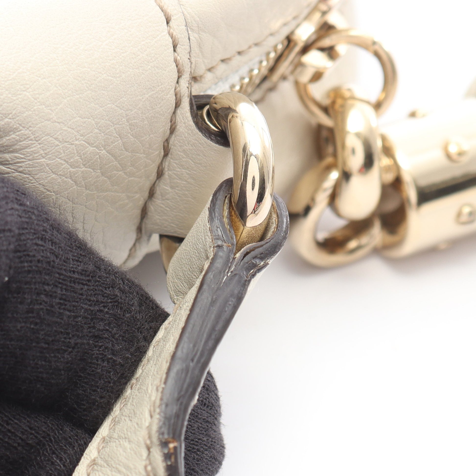 ソーホー ディスコバッグ インターロッキングG ショルダーバッグ レザー オフホワイト グッチ バッグ GUCCI