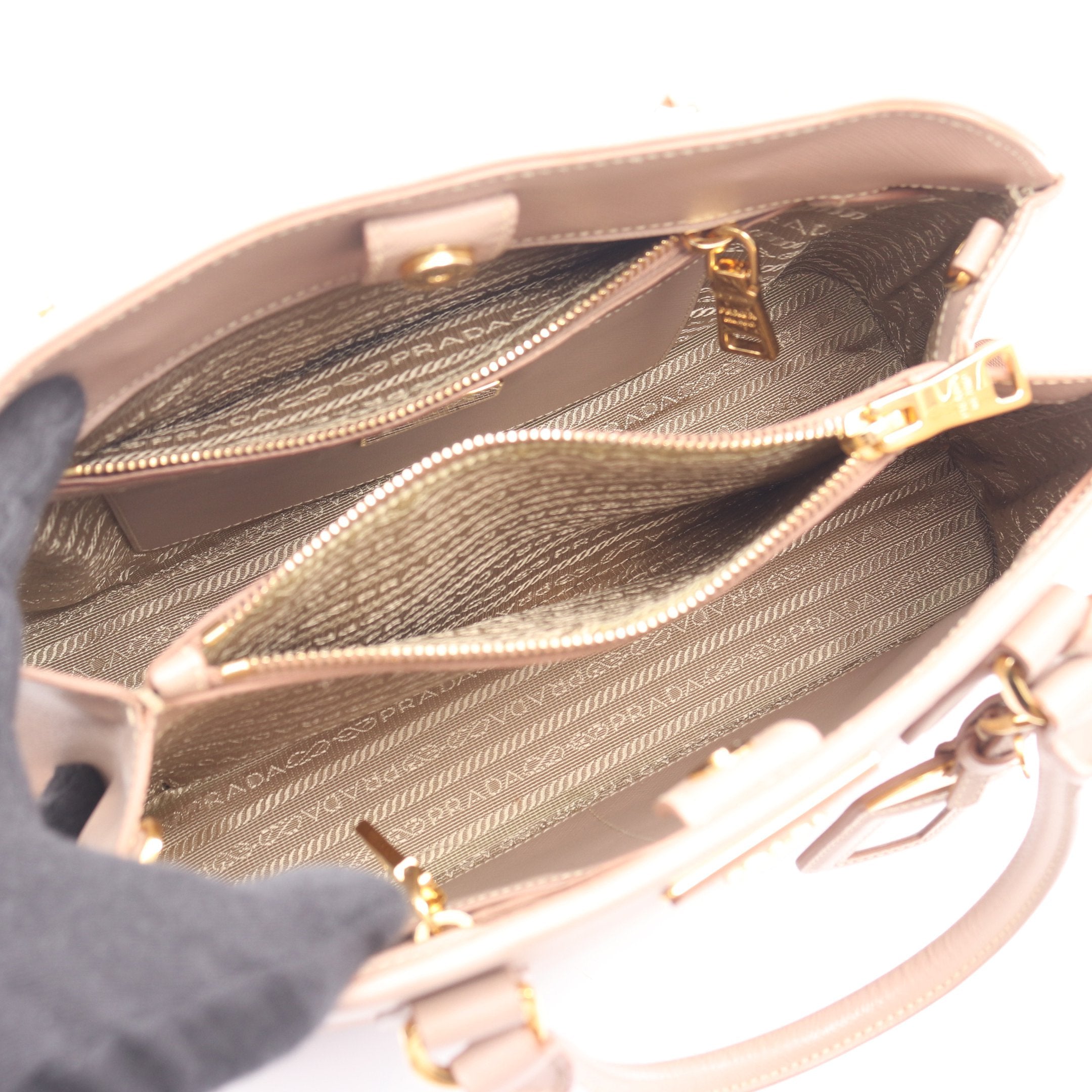 PRADA プラダ　サフィアーノ　レザー　ハンドバッグ　ピンクベージュ/103 PRADA サフィアーノ ハンドバッグ ピンク 限定 プラダ PRADA プラダ