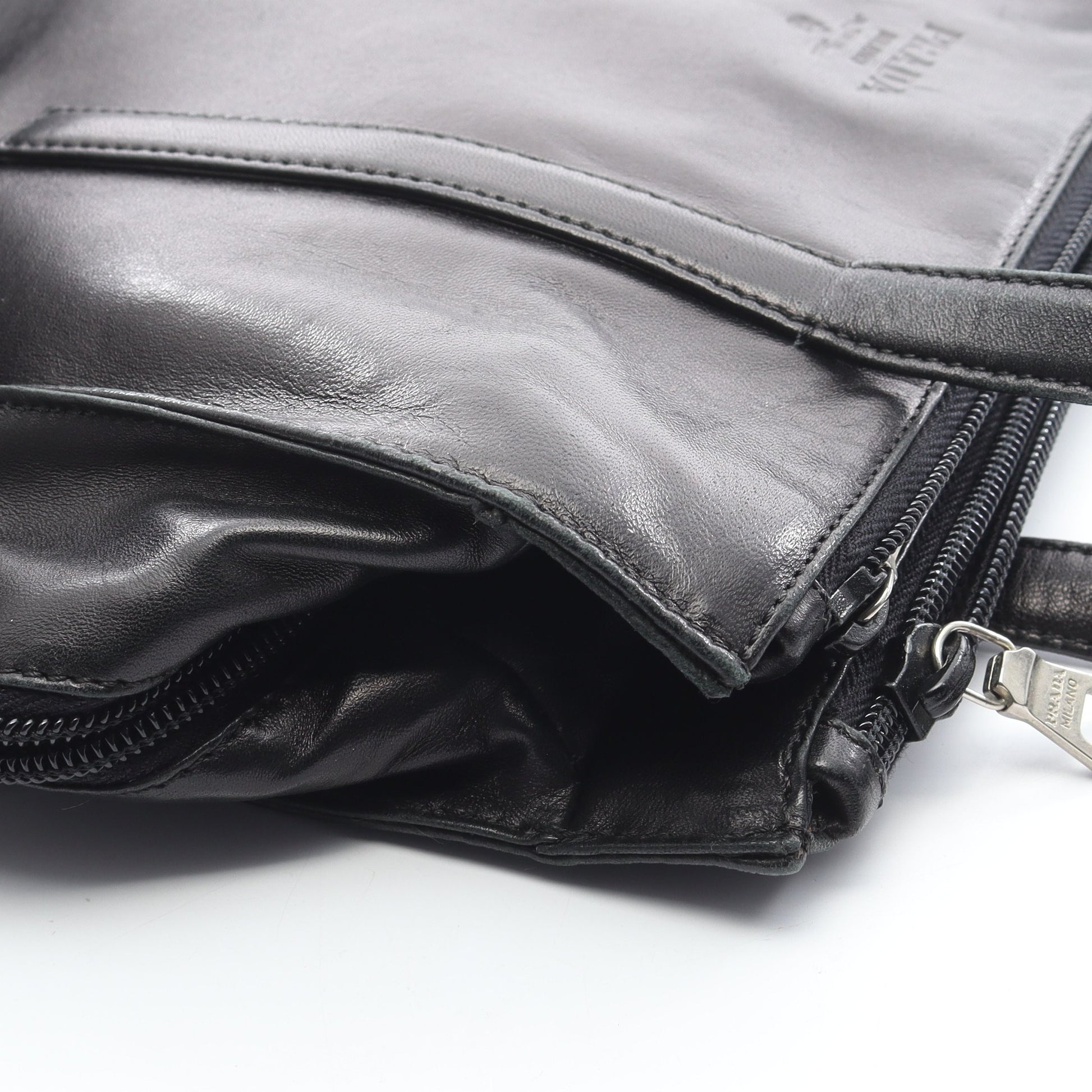 NAPPA ショルダーバッグ レザー ブラック プラダ バッグ PRADA