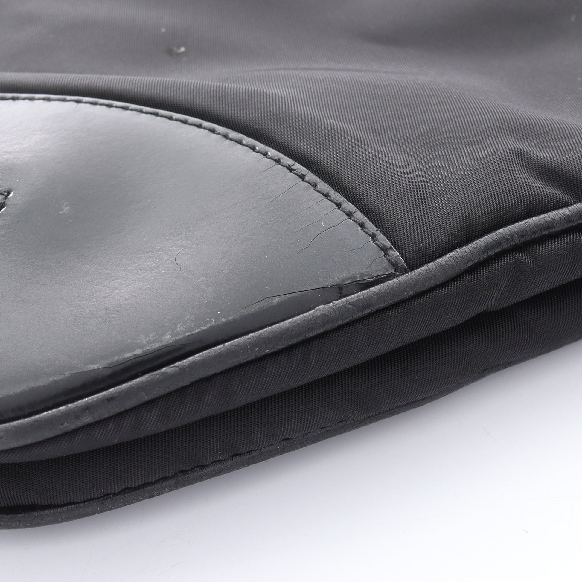 ショルダーバッグ ナイロン レザー ブラック 三角ロゴプレート プラダ バッグ PRADA