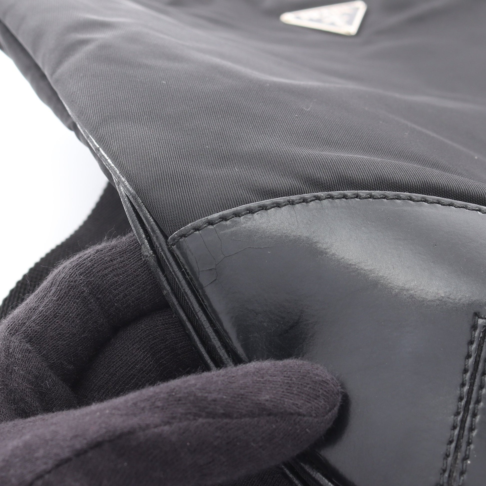 ショルダーバッグ ナイロン レザー ブラック 三角ロゴプレート プラダ バッグ PRADA