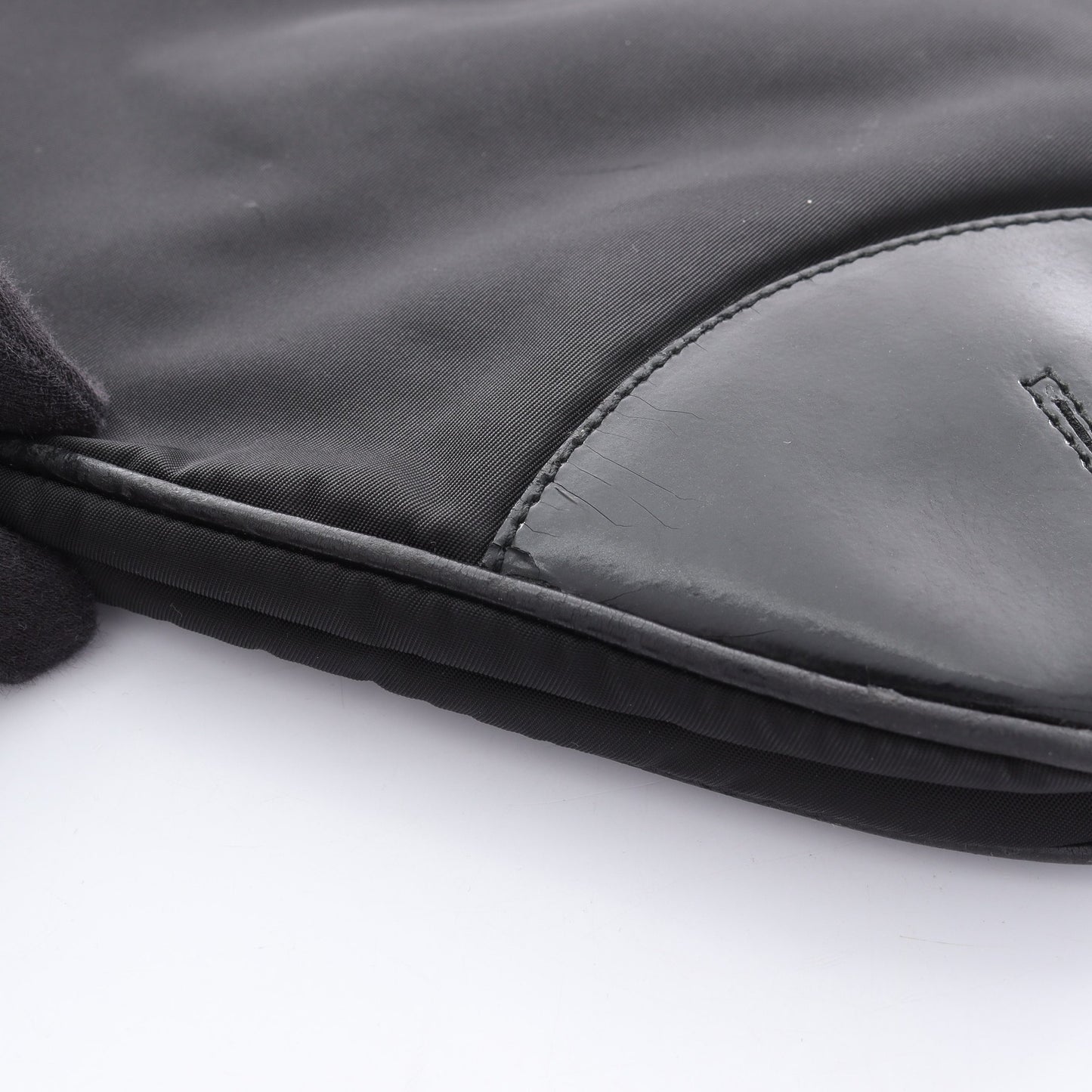 ショルダーバッグ ナイロン レザー ブラック 三角ロゴプレート プラダ バッグ PRADA