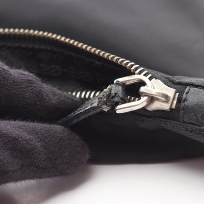 ショルダーバッグ ナイロン レザー ブラック 三角ロゴプレート プラダ バッグ PRADA