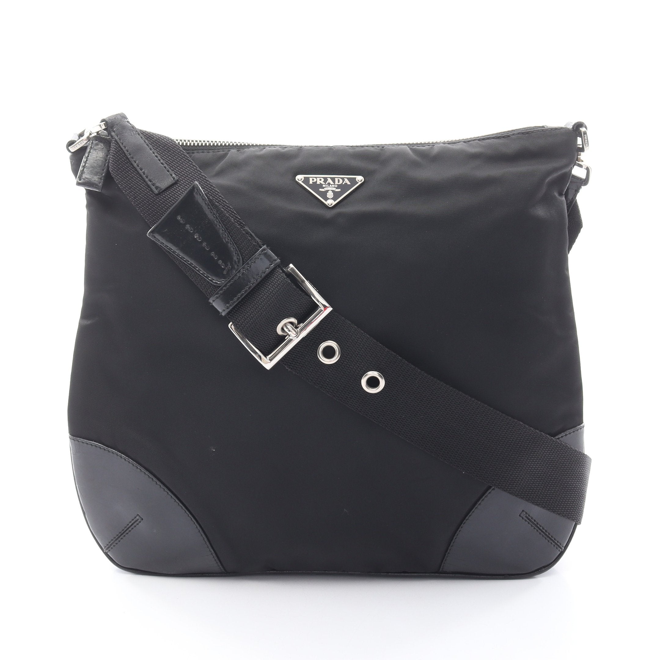 ✨PRADA✨プラダ✨三角ロゴプレート✨ナイロン✨ブラック✨ショルダーバッグ✨ ショルダーバッグ ナイロン レザー ブラック 三角ロゴプレート プラダ