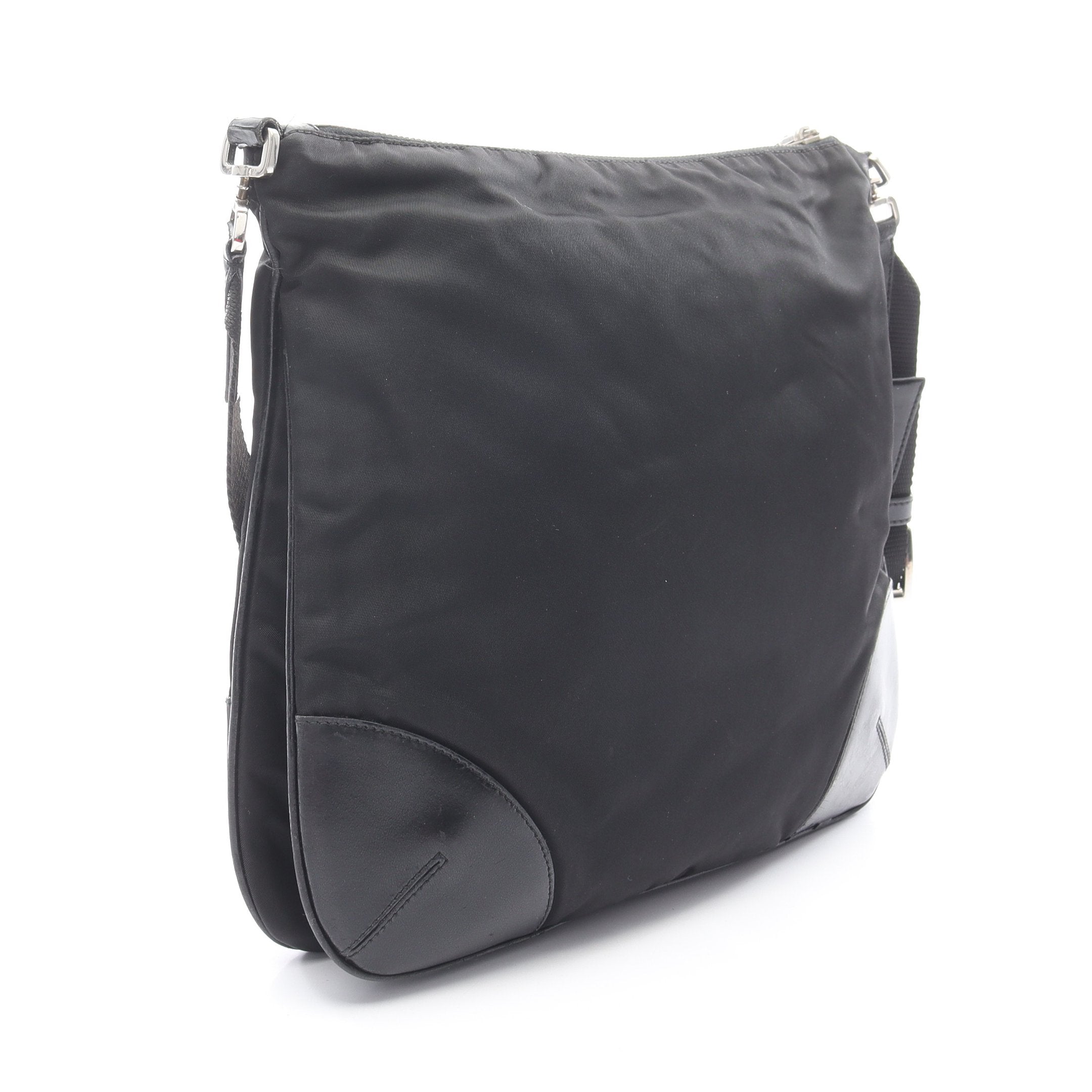 ショルダーバッグ ナイロン レザー ブラック 三角ロゴプレート プラダ