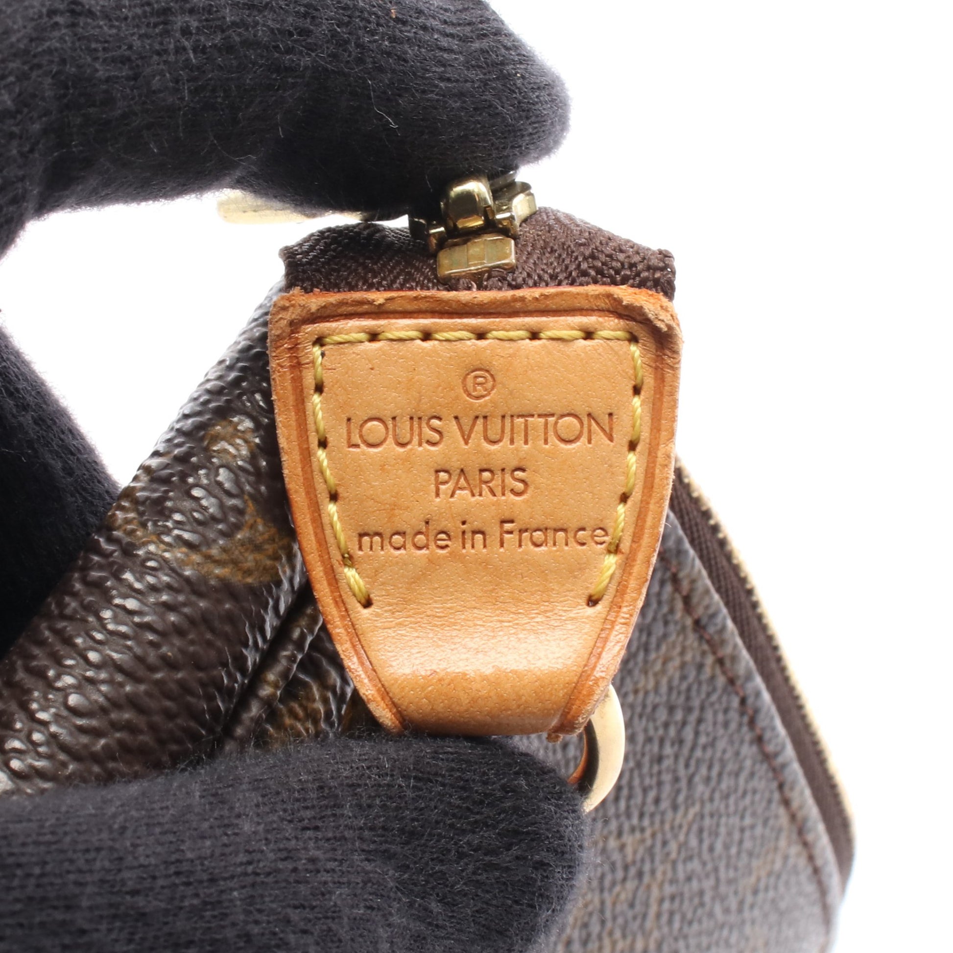 ポシェットアクセソワール モノグラム ハンドバッグ PVC レザー ブラウン ルイヴィトン バッグ LOUIS VUITTON