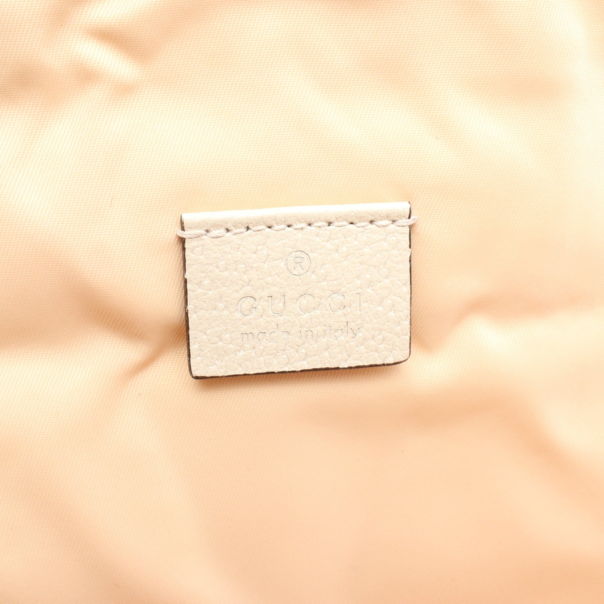 GUCCI × NY Yankees バックパック リュックサック ナイロン レザー コーラルオレンジ オフホワイト マルチカラー グッチ バッグ GUCCI